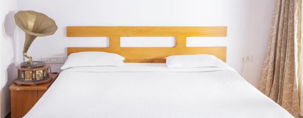 Bedroom, Bed in Mount n Mist