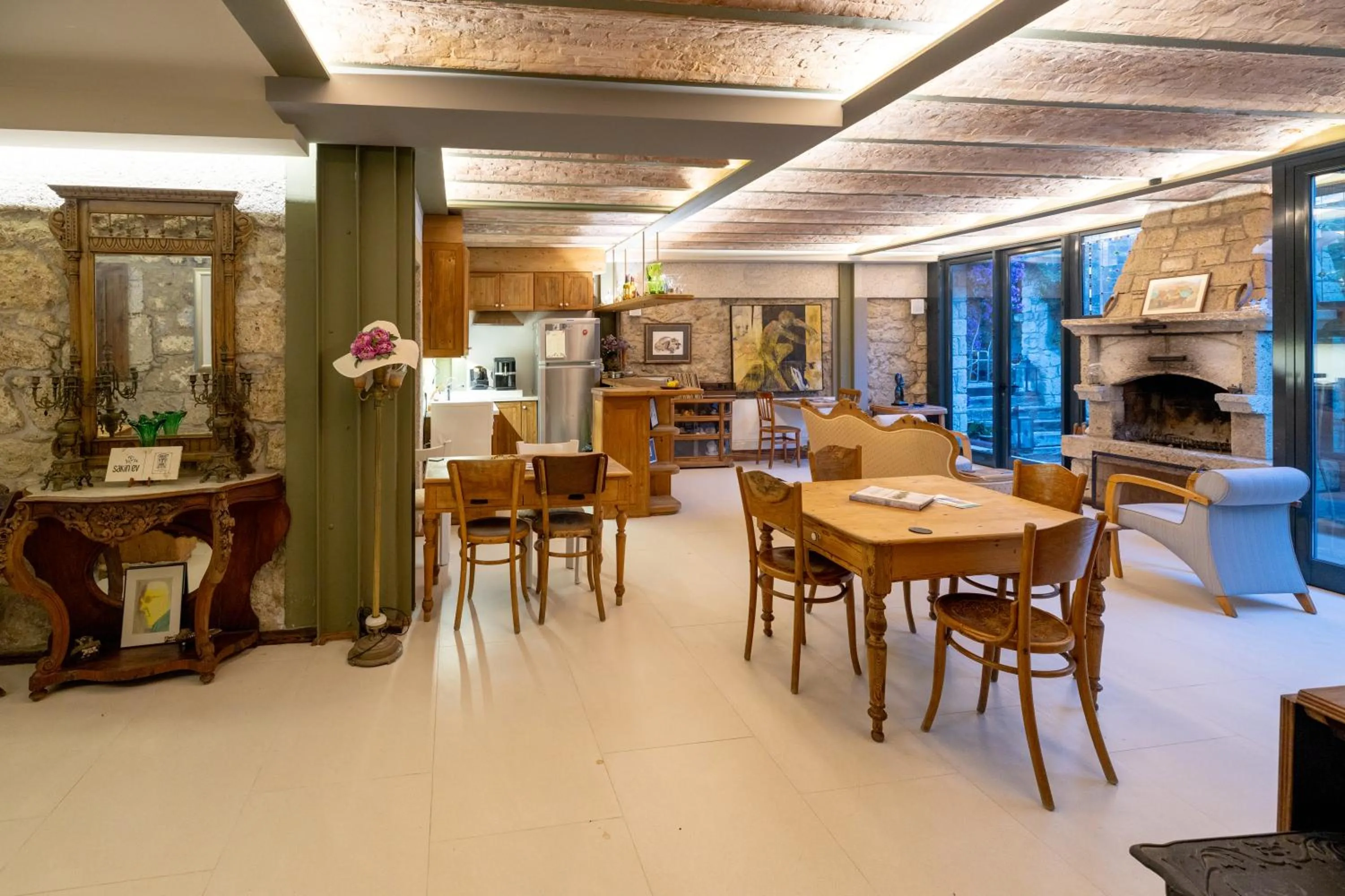 Living room in Sakin Ev