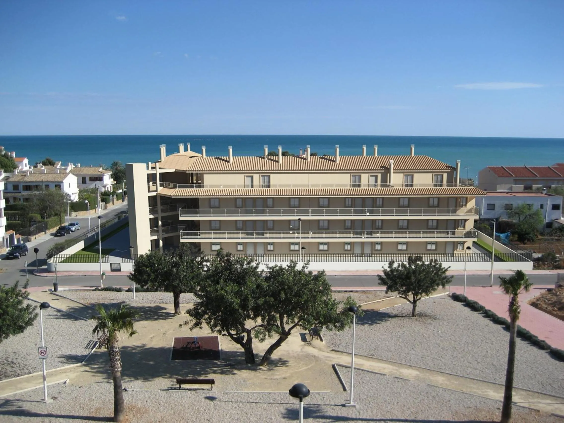 Property building in Apartamentos Bovalar Casa Azahar