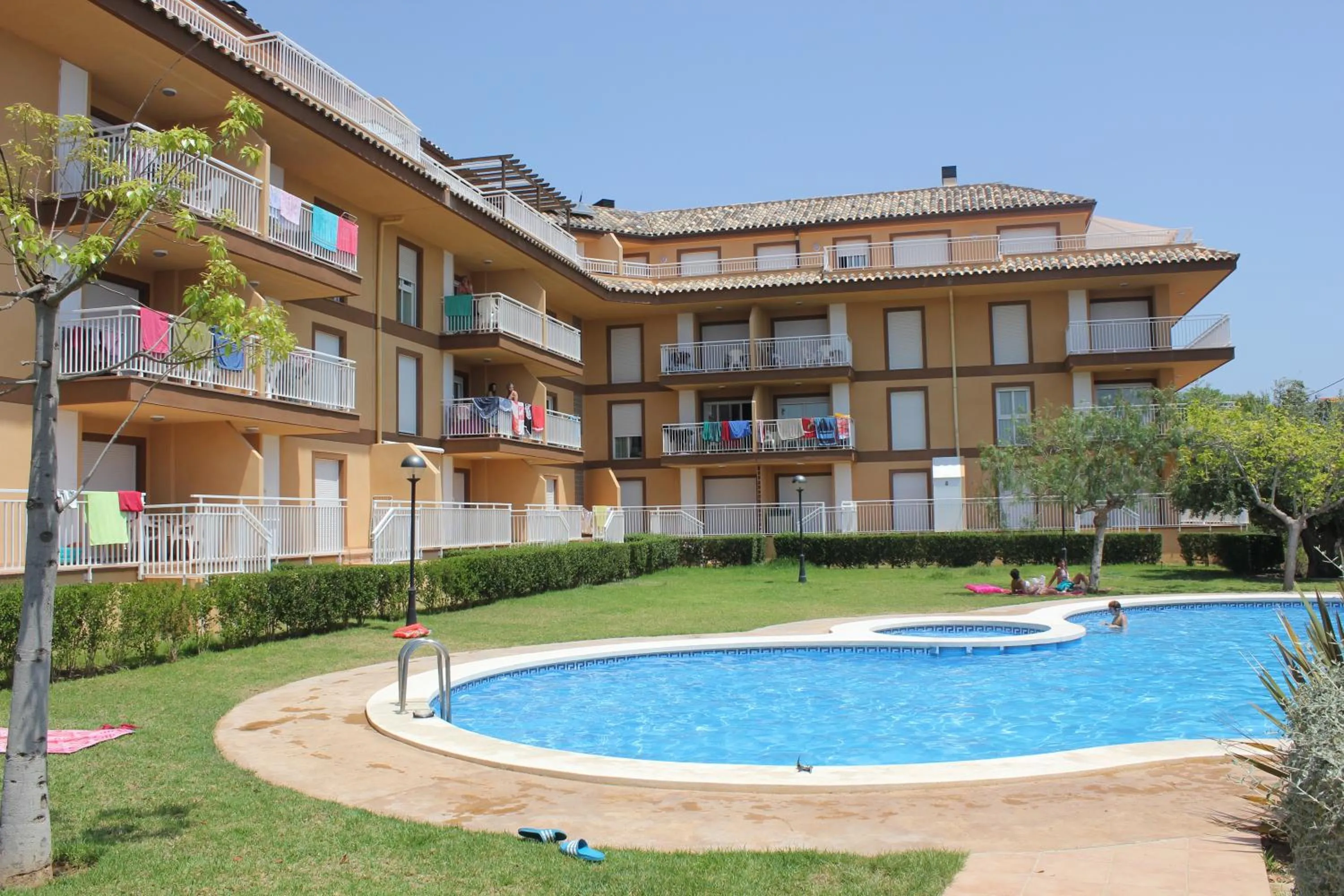 Property building in Apartamentos Bovalar Casa Azahar