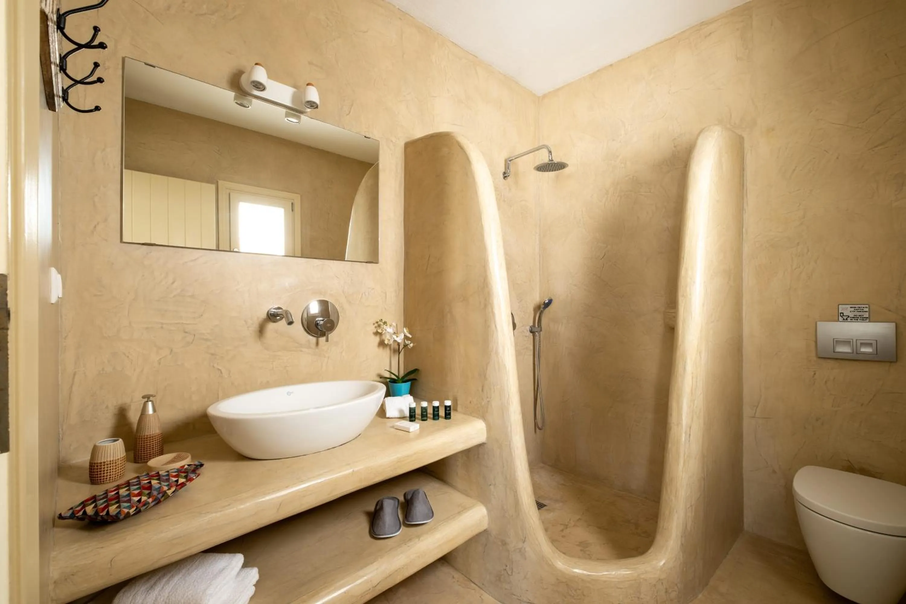 Bathroom in White Orchid Villa