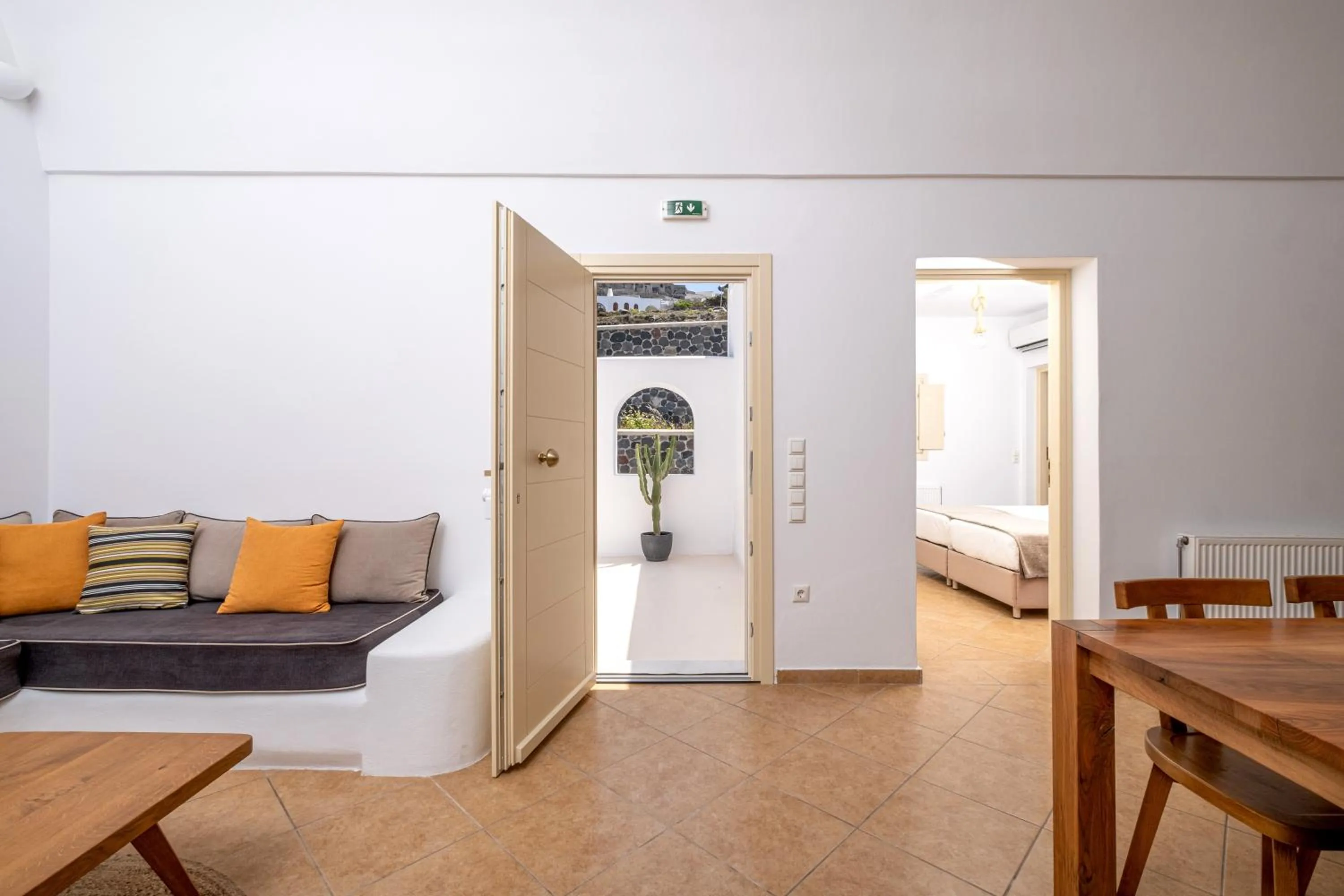 Facade/entrance in White Orchid Villa