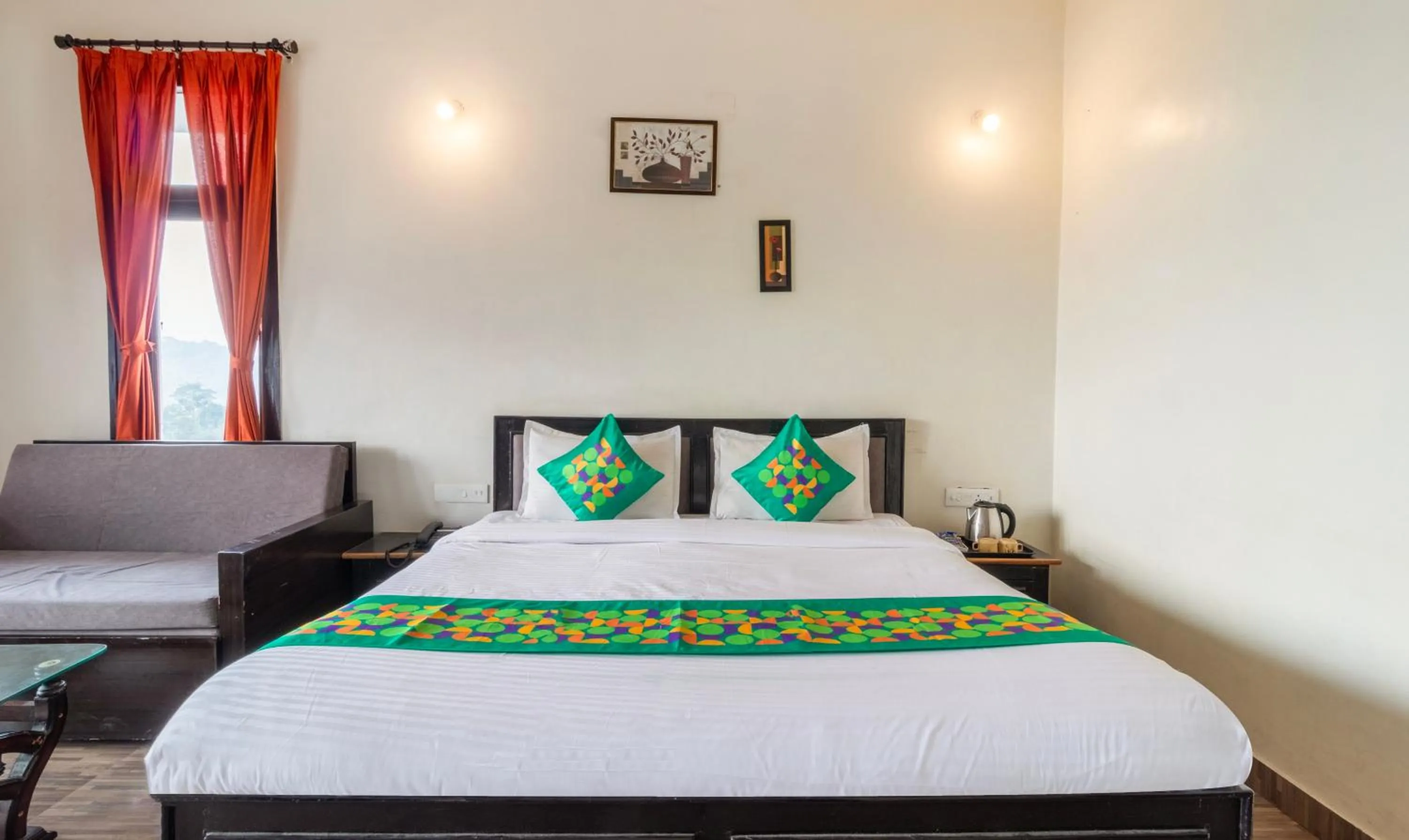 Bedroom, Bed in Treebo Spring Birds - Kainchi Dham