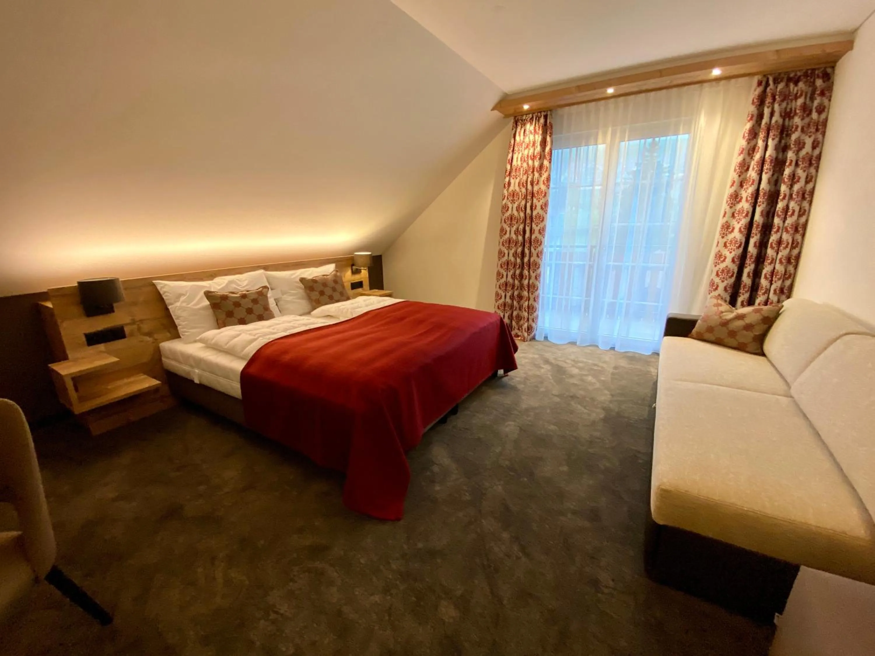 Bedroom, Bed in Hotel Gibswilerstube