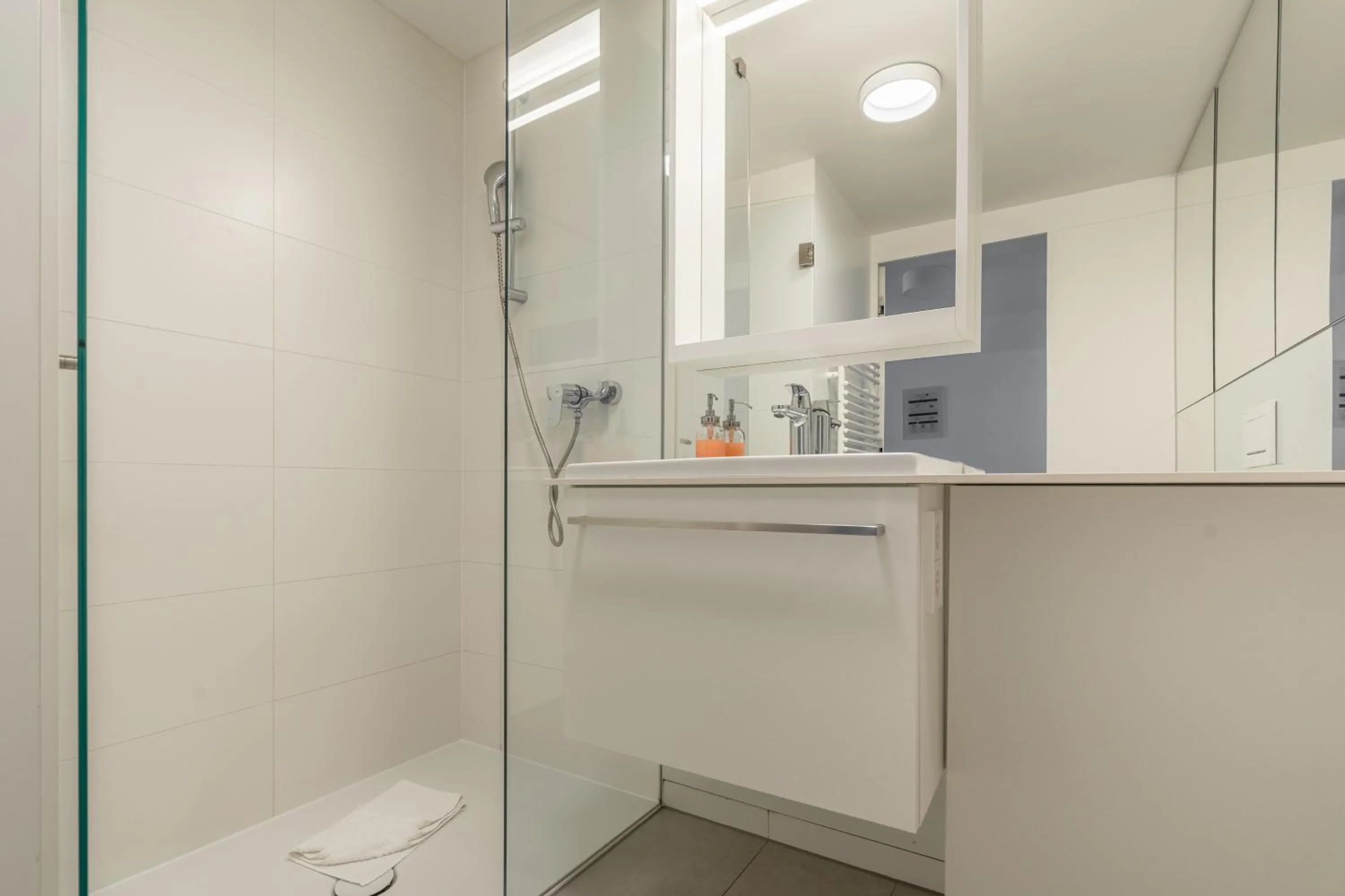 Bathroom in easy-flat Grüner Prater - Balcony Apartments near Metro