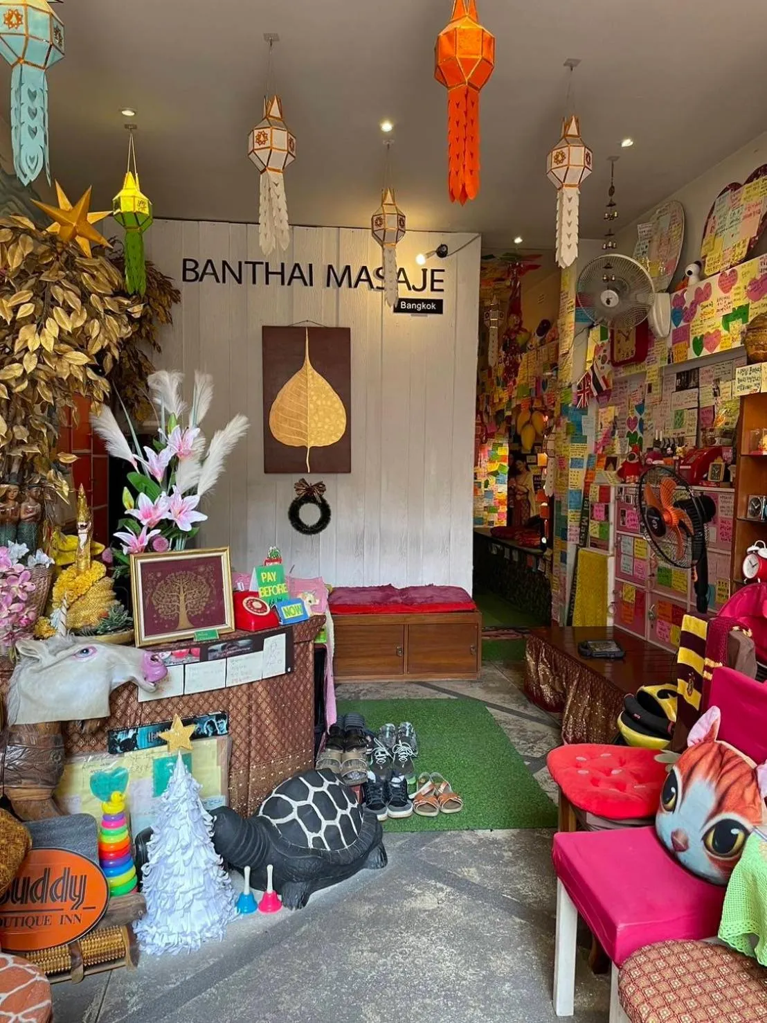 Massage in Buddy Boutique Inn