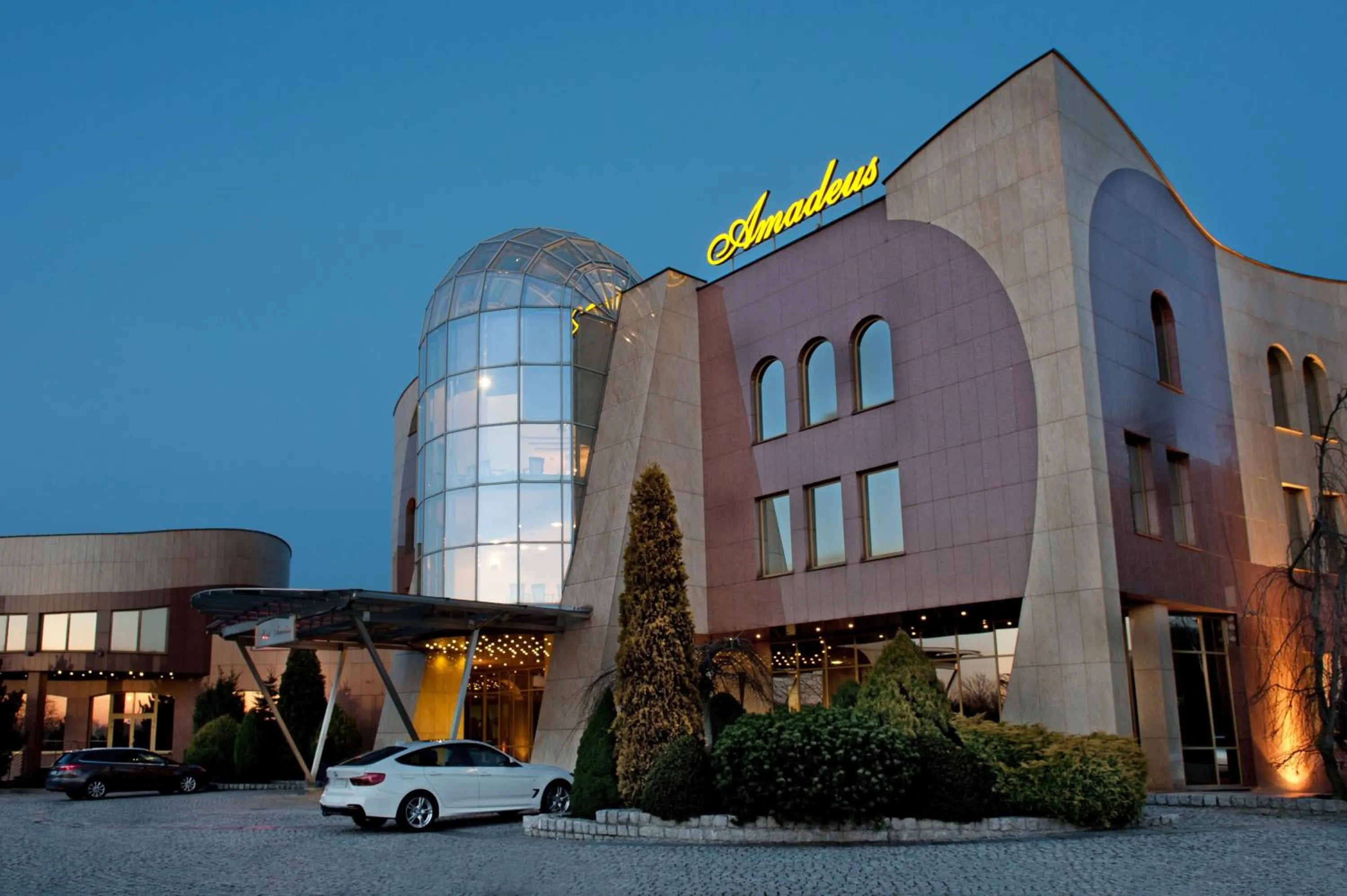 Property building in Hotel Amadeus