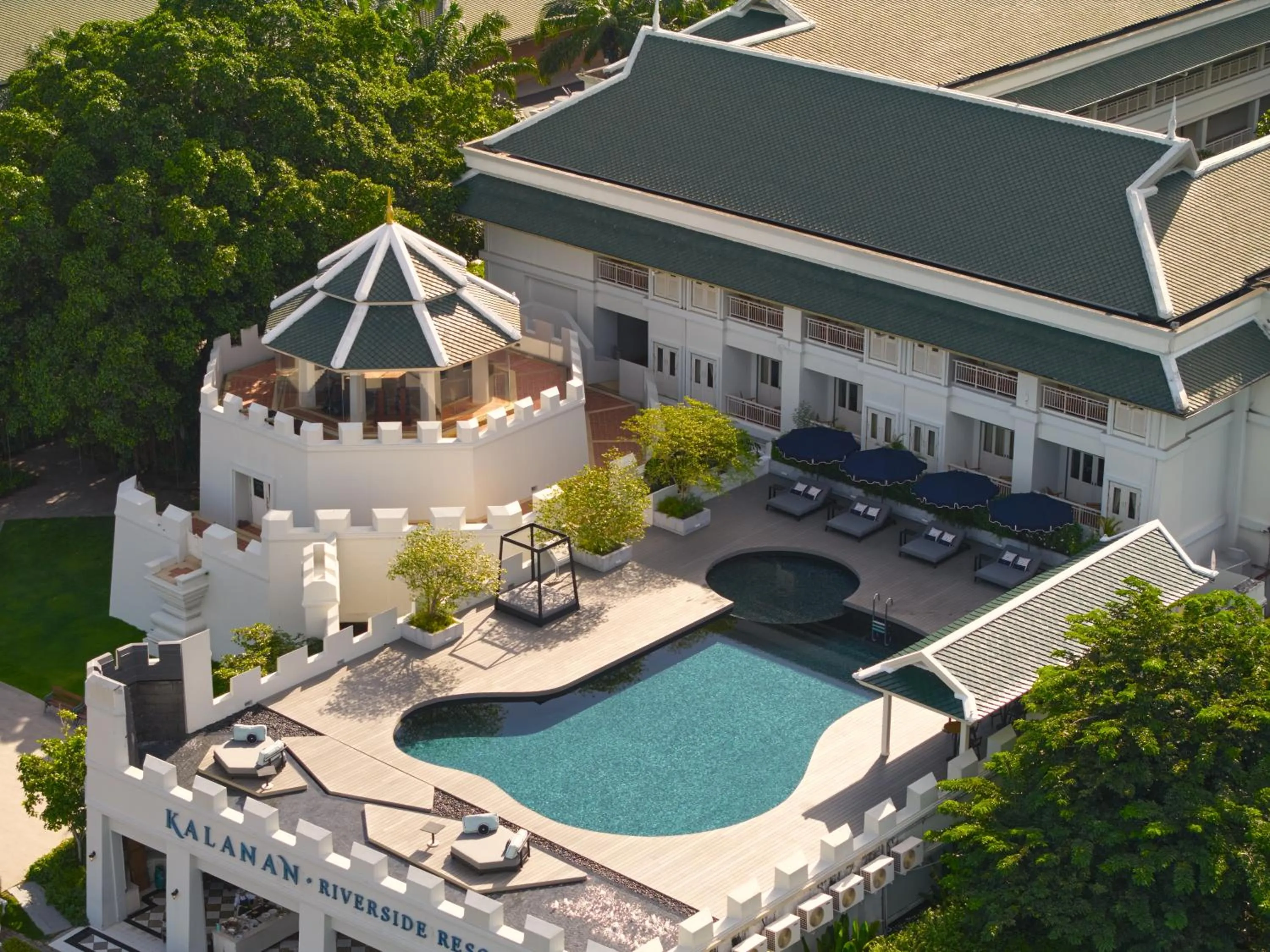 Swimming pool in Kalanan Riverside Resort