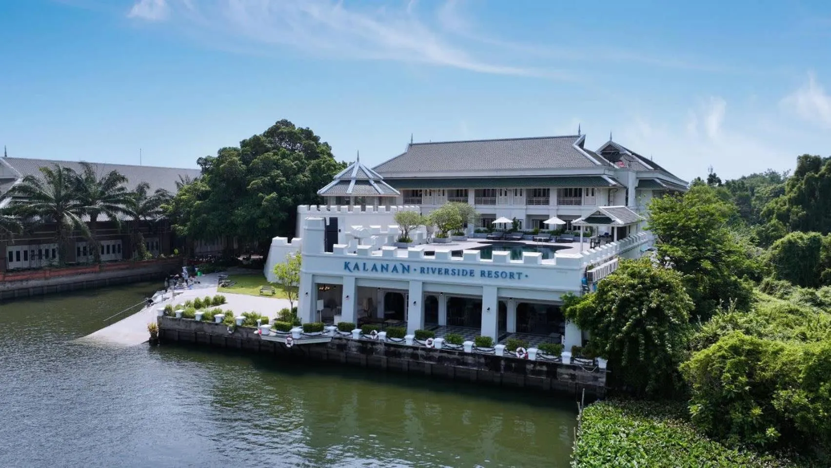 Property building in Kalanan Riverside Resort