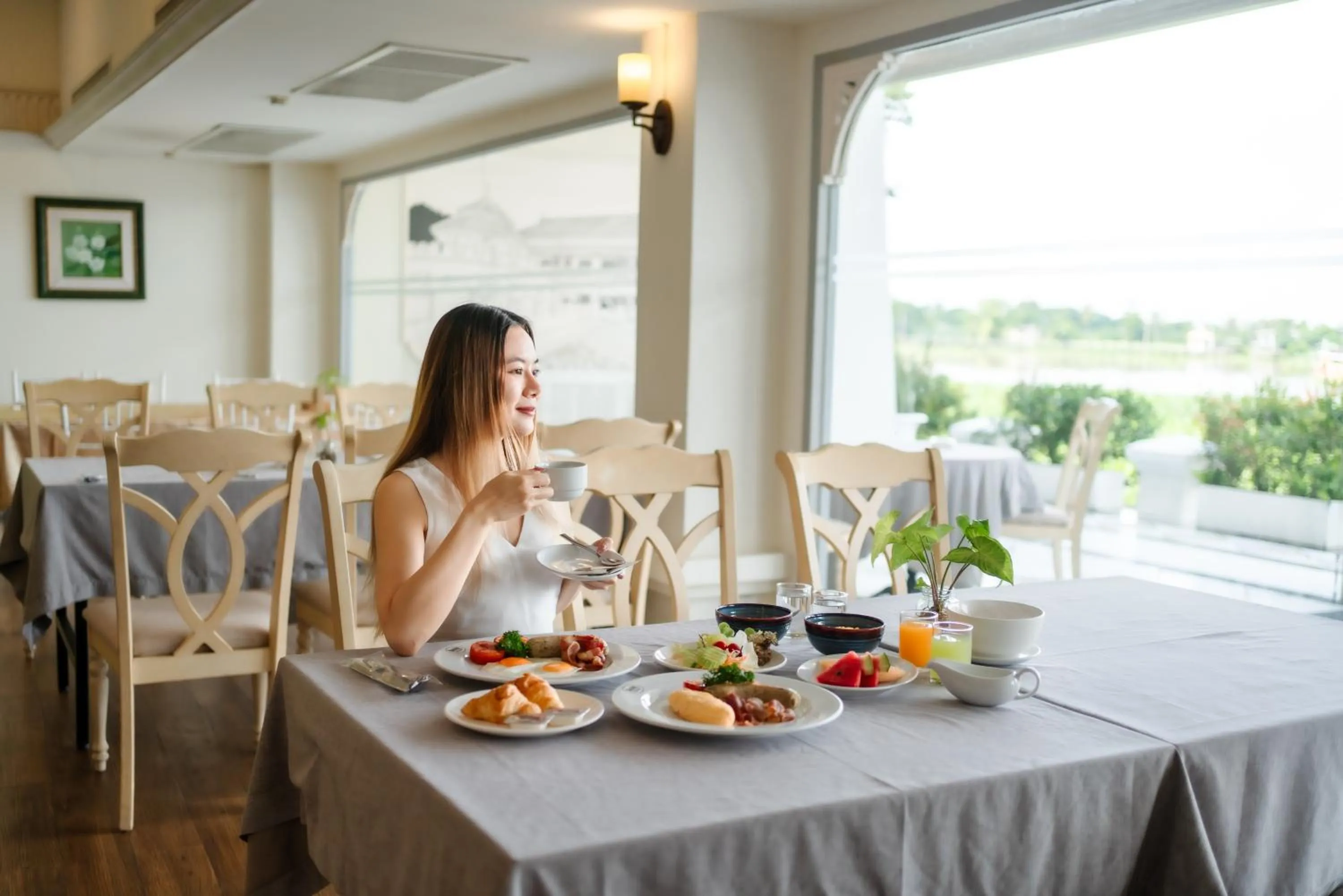 Restaurant/places to eat in Kalanan Riverside Resort