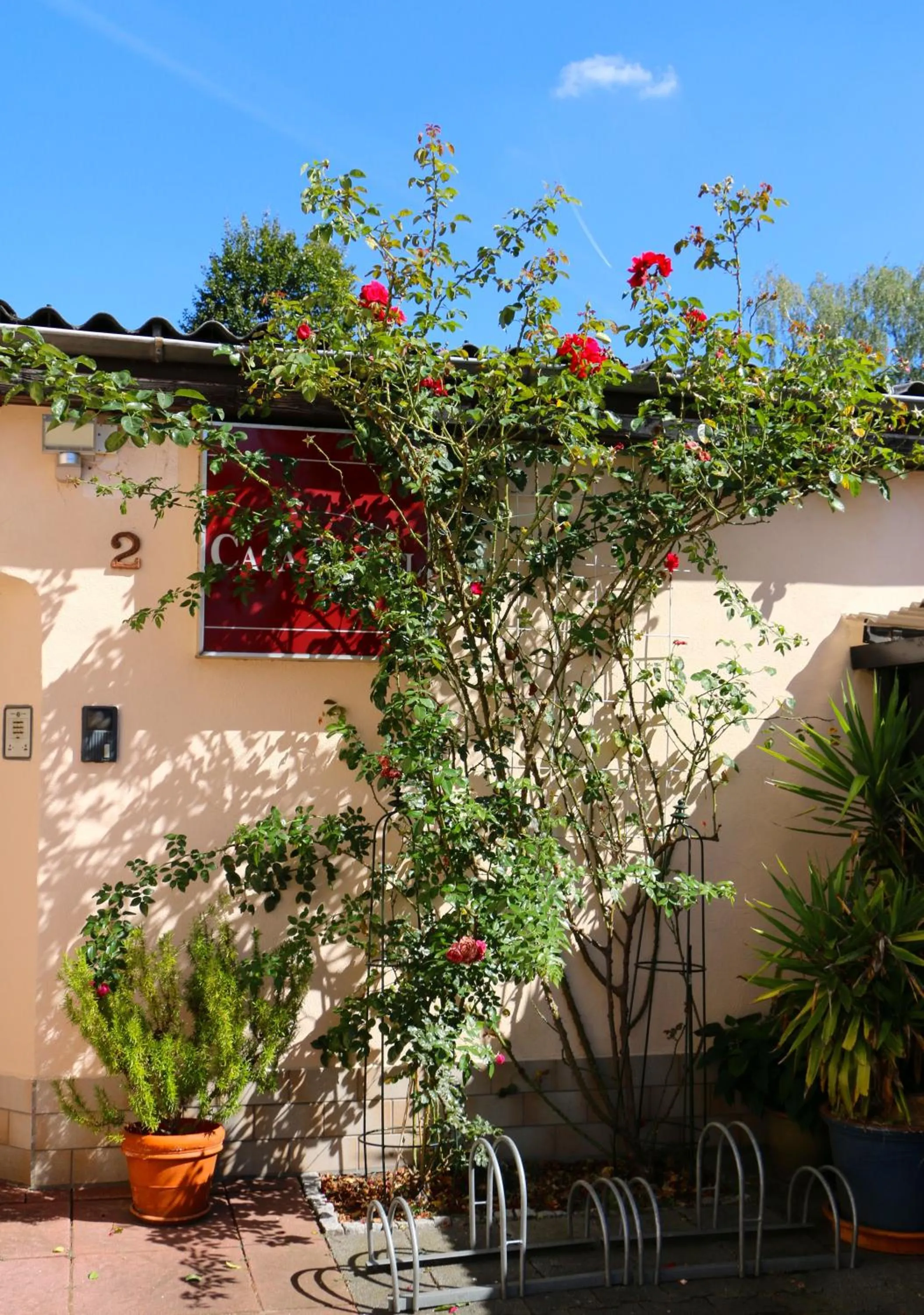 Property building in Casa Hotel Neu-Isenburg