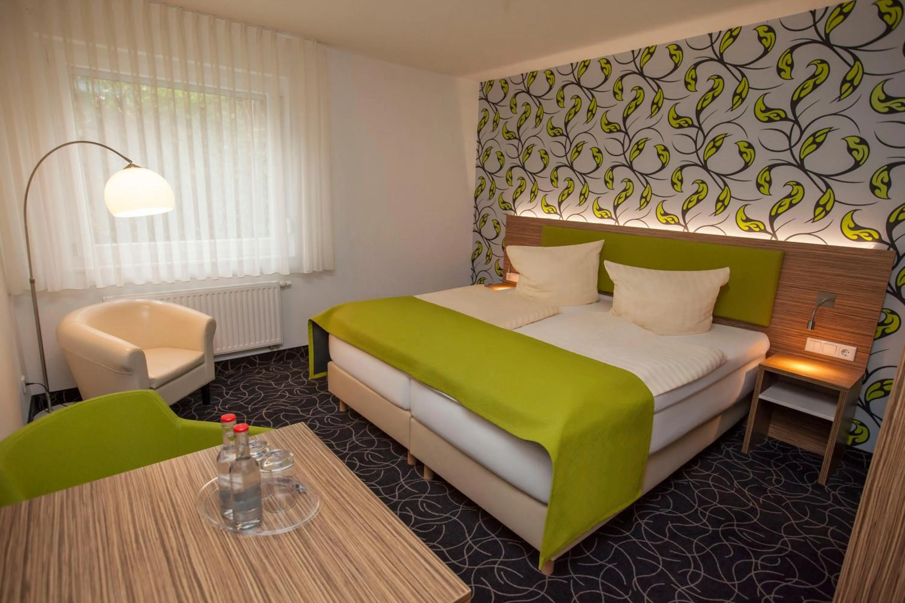 Bedroom, Bed in Hotel Gasthof Handewitt