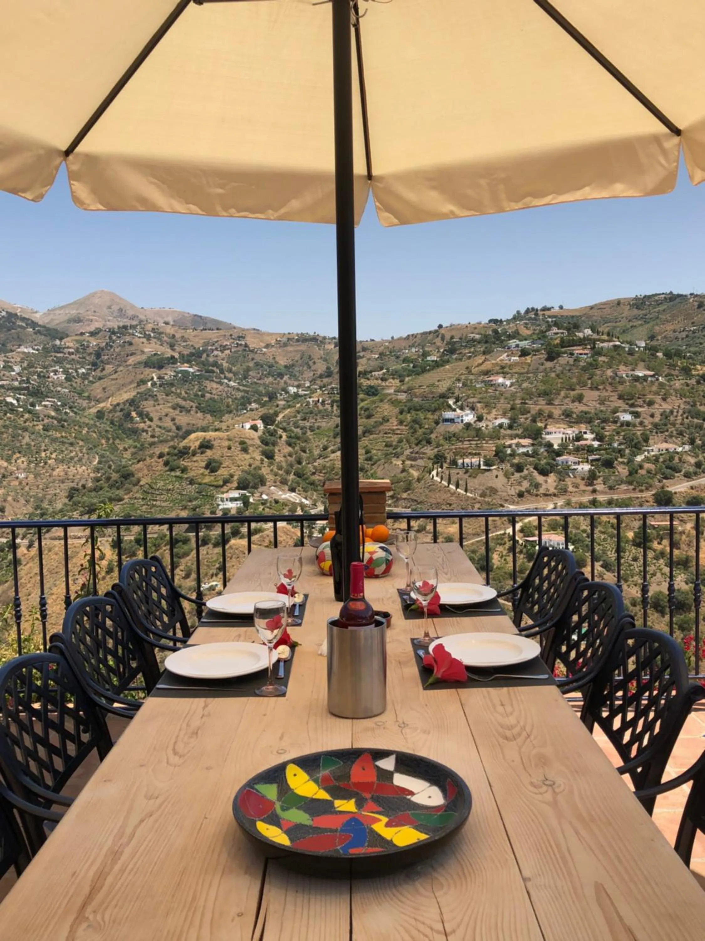 Mountain view in B&B Villa Archez