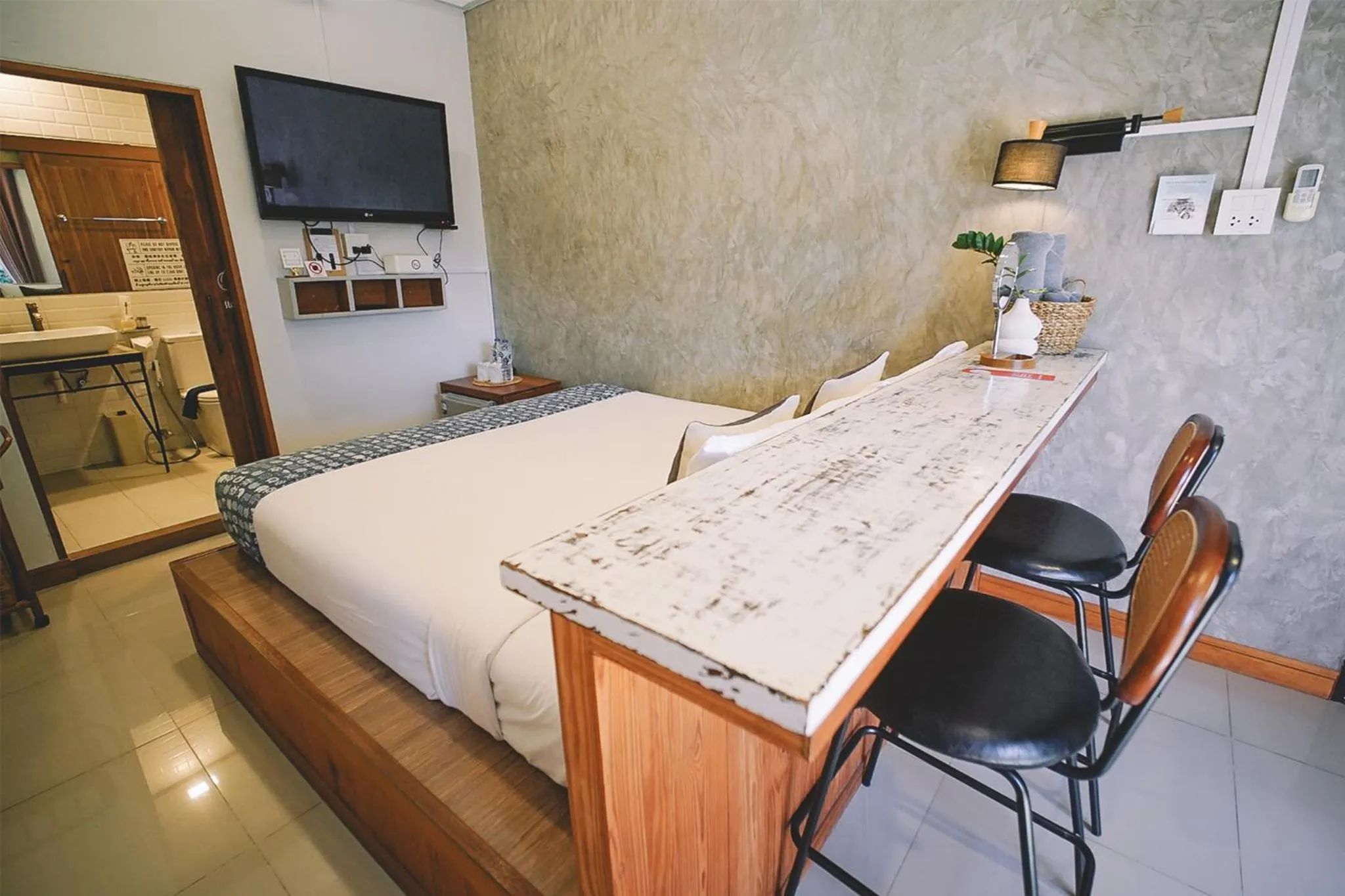 Bed in Sleepy House Chiang Rai