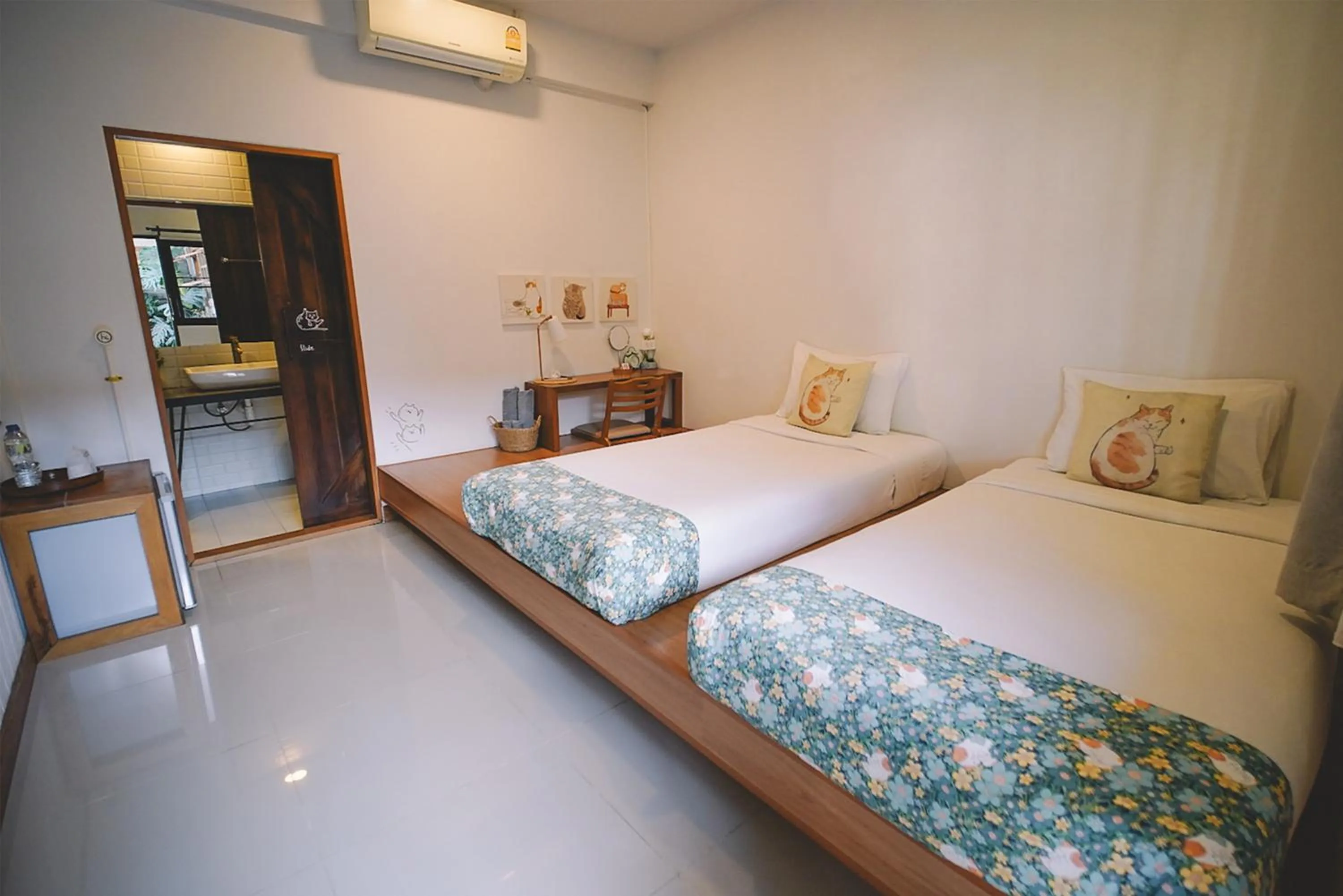 Bed in Sleepy House Chiang Rai