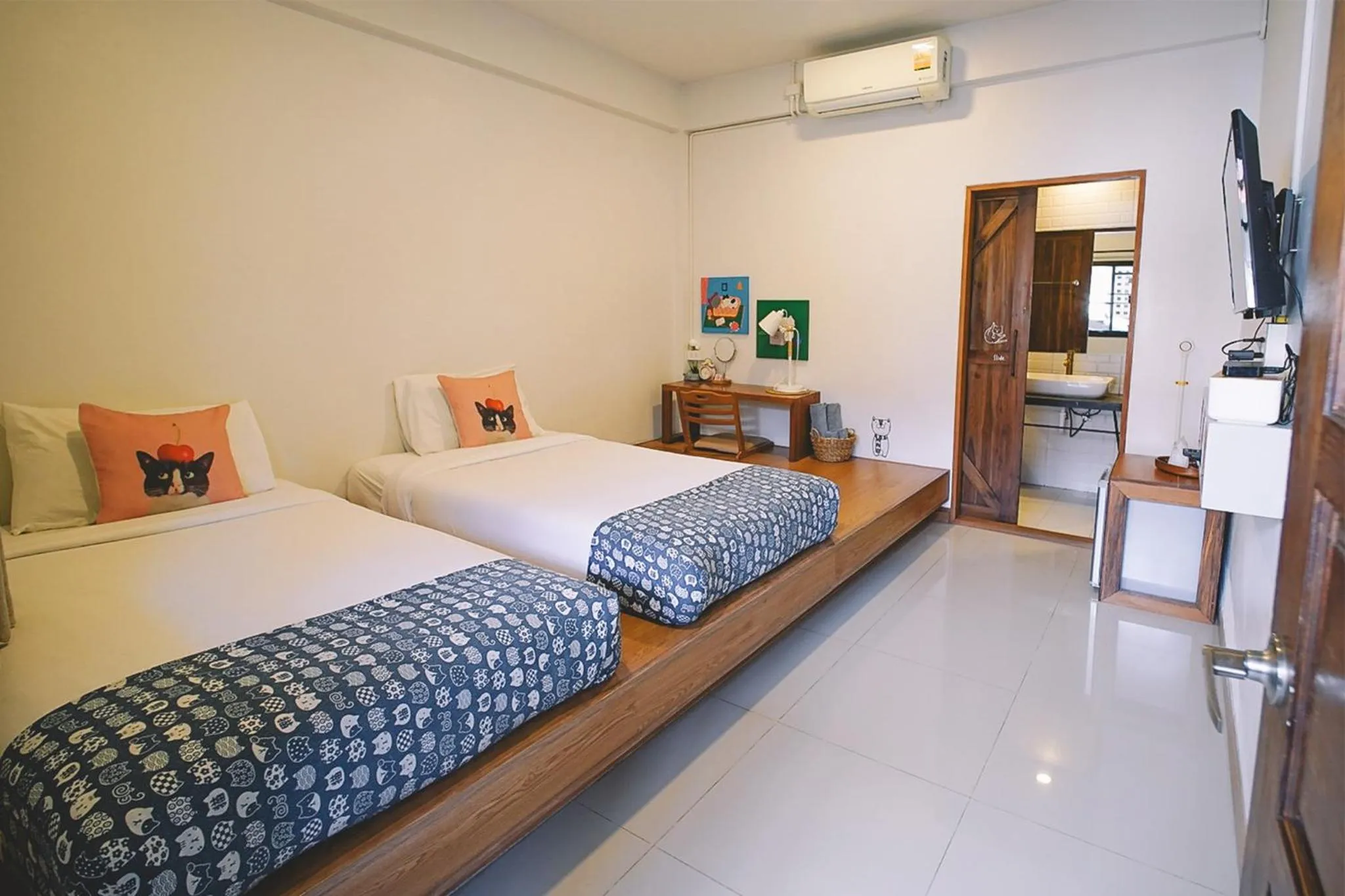 Bed in Sleepy House Chiang Rai