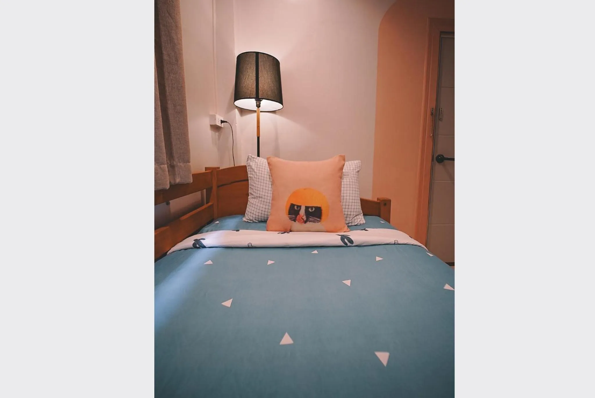 Bed in Sleepy House Chiang Rai