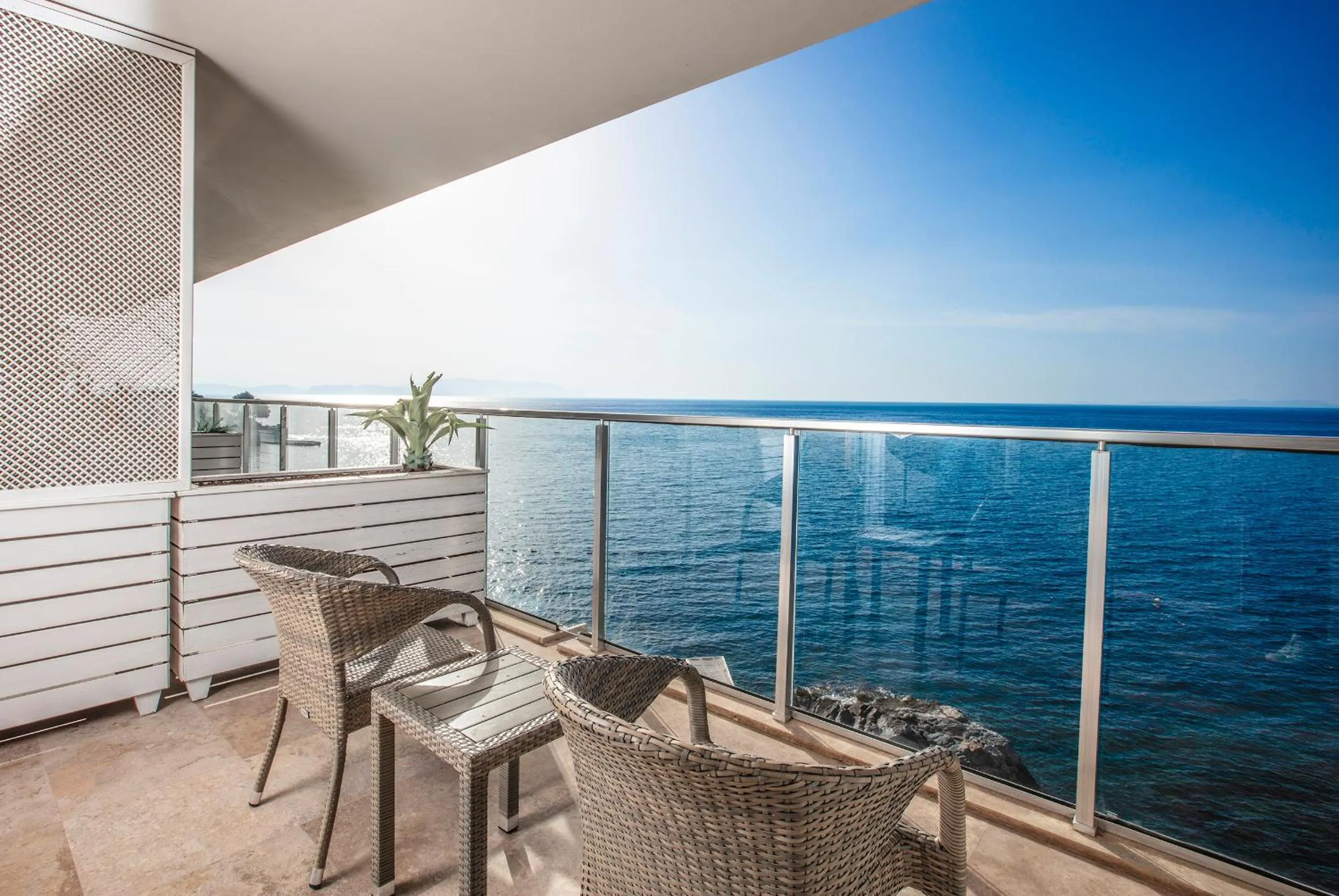 Balcony/Terrace in Charisma De Luxe Hotel