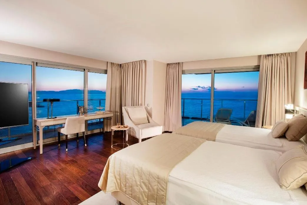 Deluxe Room with Sea View in Charisma De Luxe Hotel