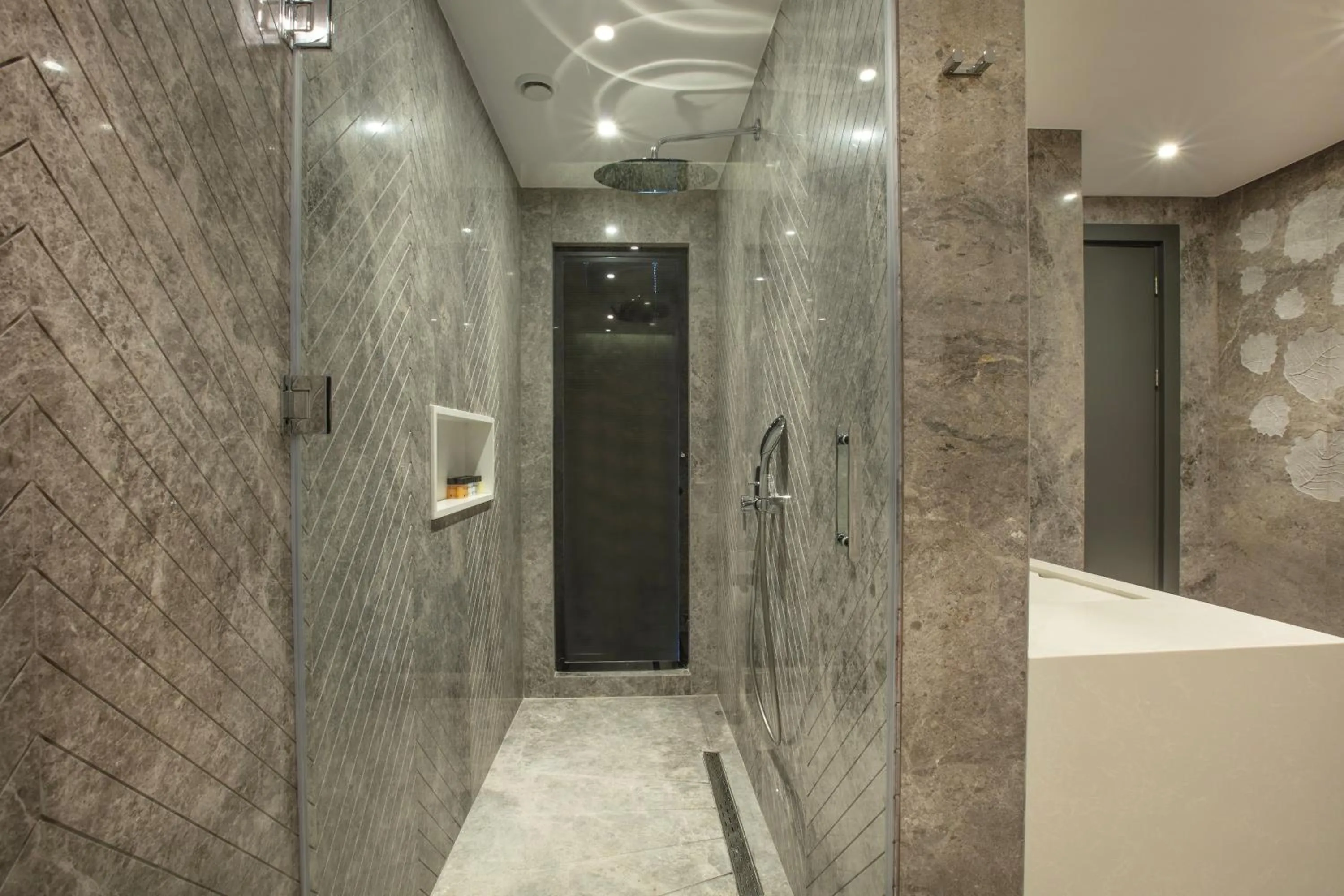 Bathroom in Charisma De Luxe Hotel