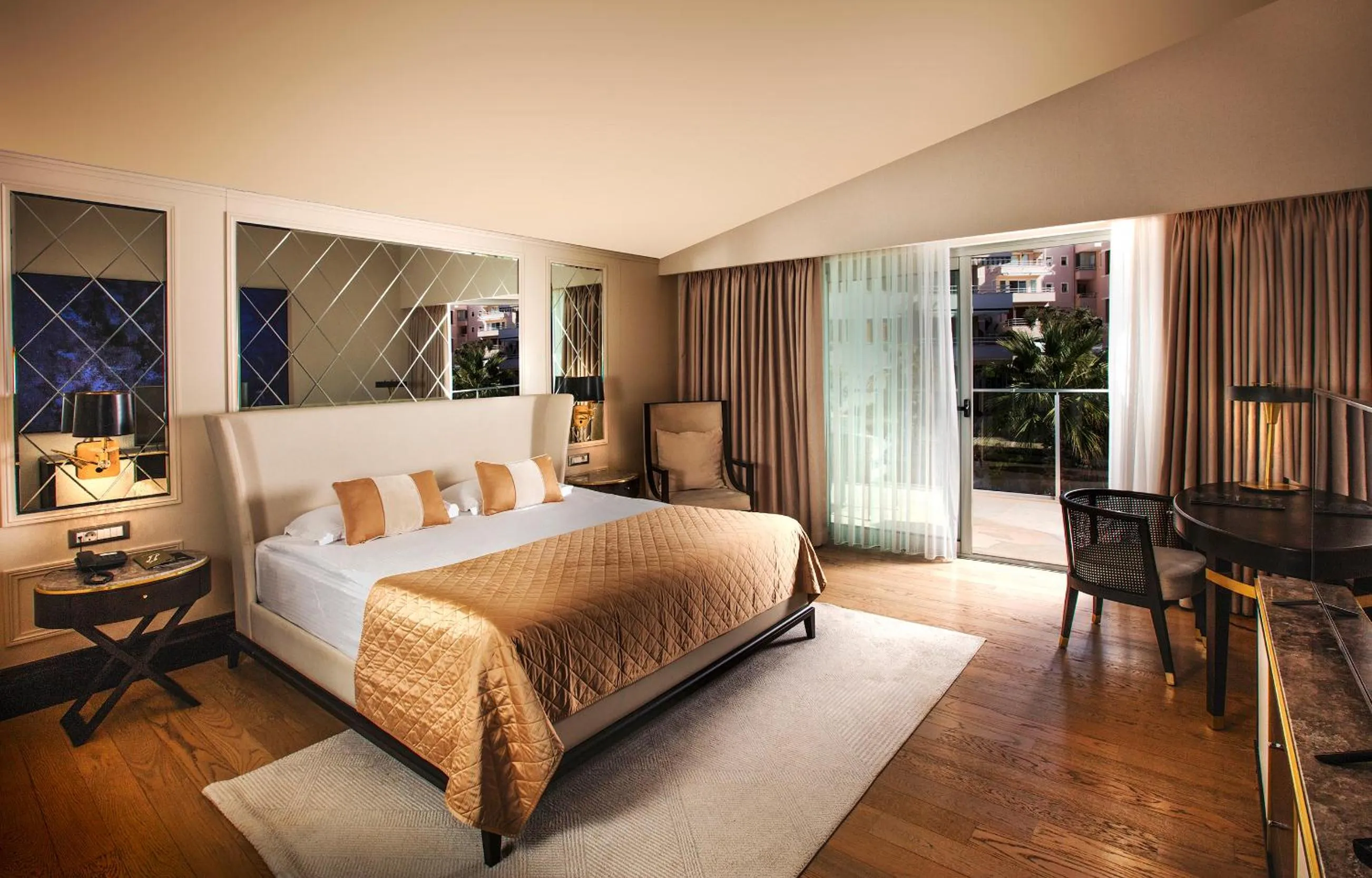 Bedroom, Bed in Charisma De Luxe Hotel