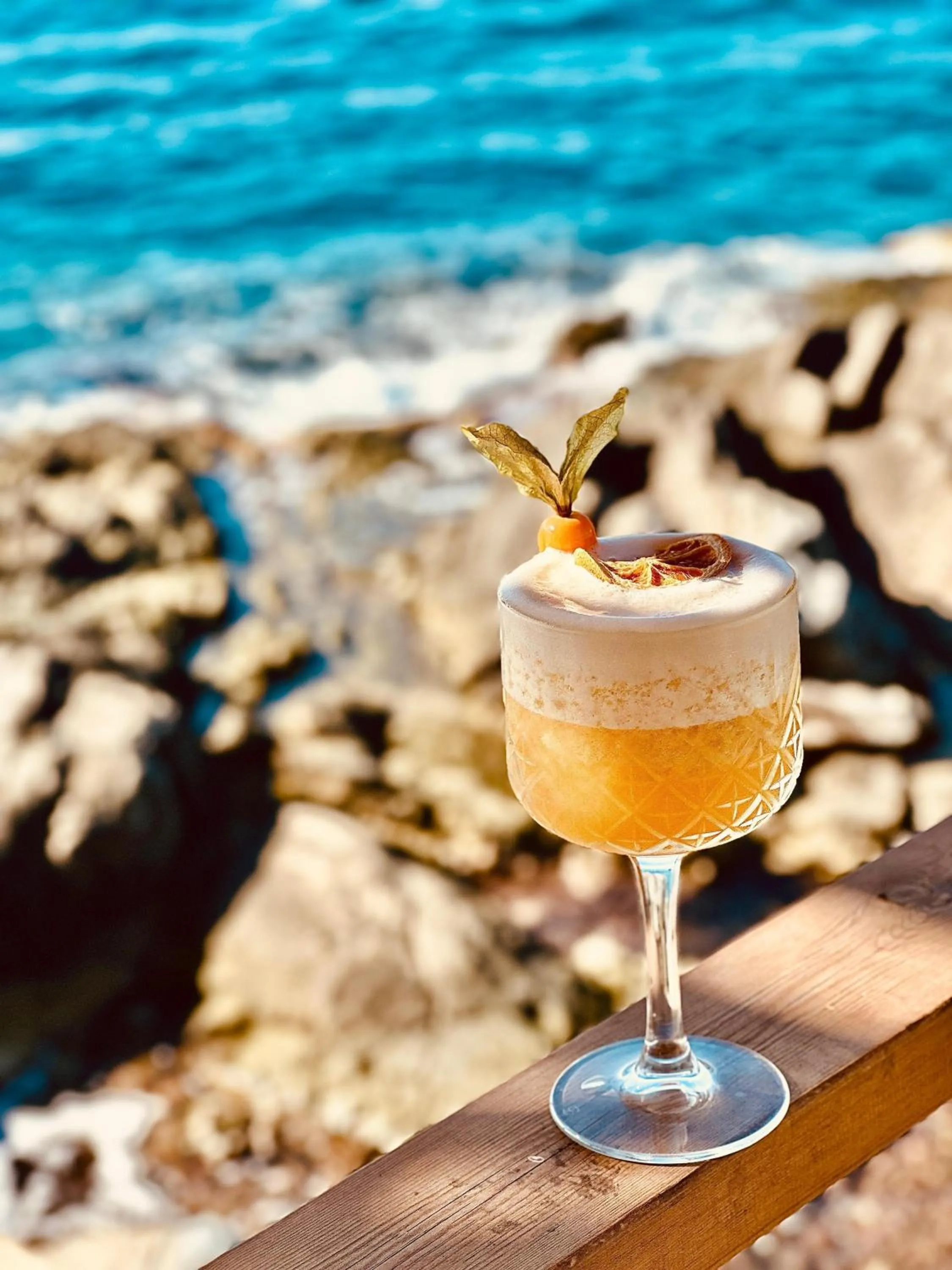 Lounge or bar in Charisma De Luxe Hotel