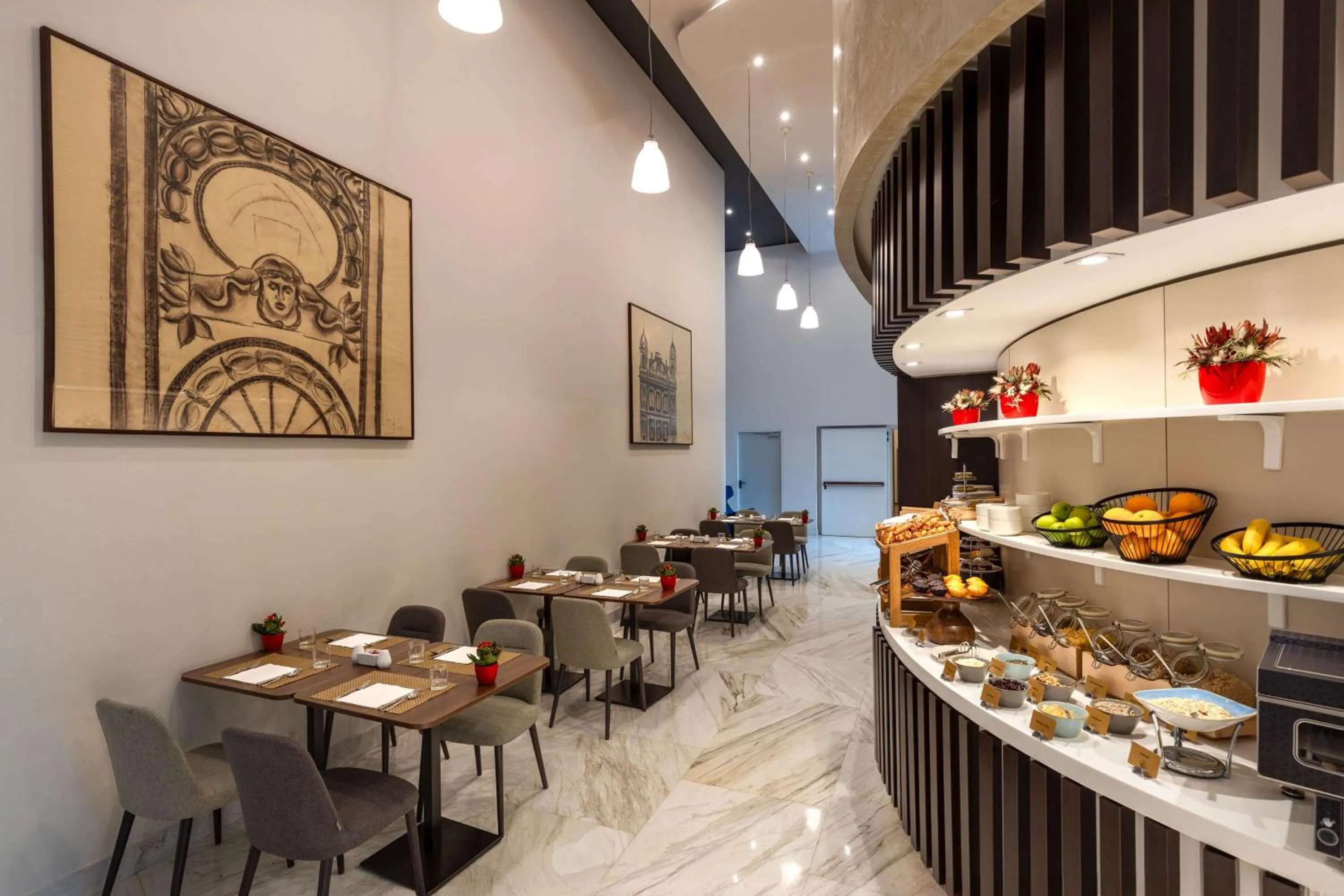 Restaurant/places to eat in NH Collection Budapest City Center