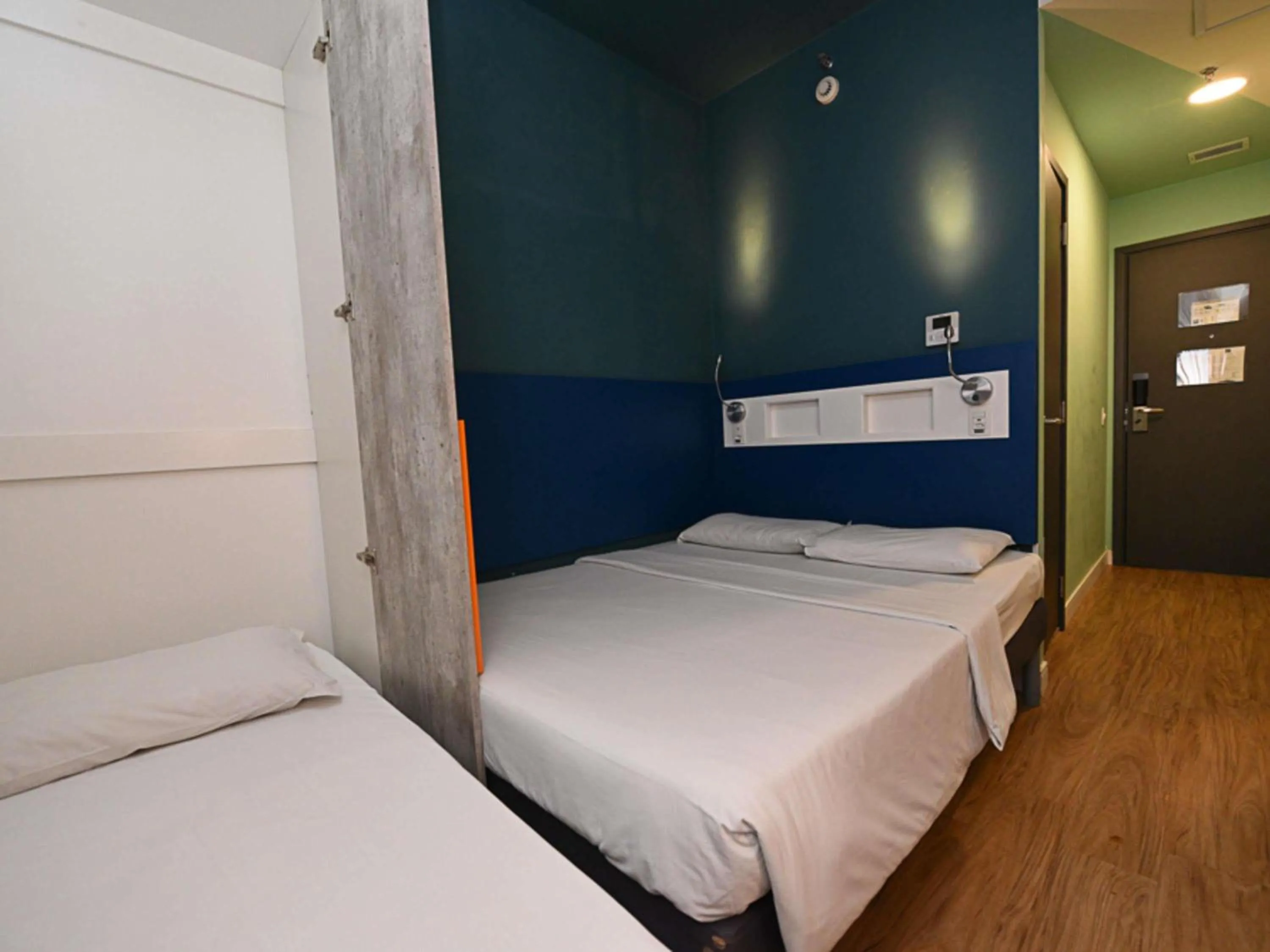 Bedroom, Bed in ibis budget Santos Gonzaga
