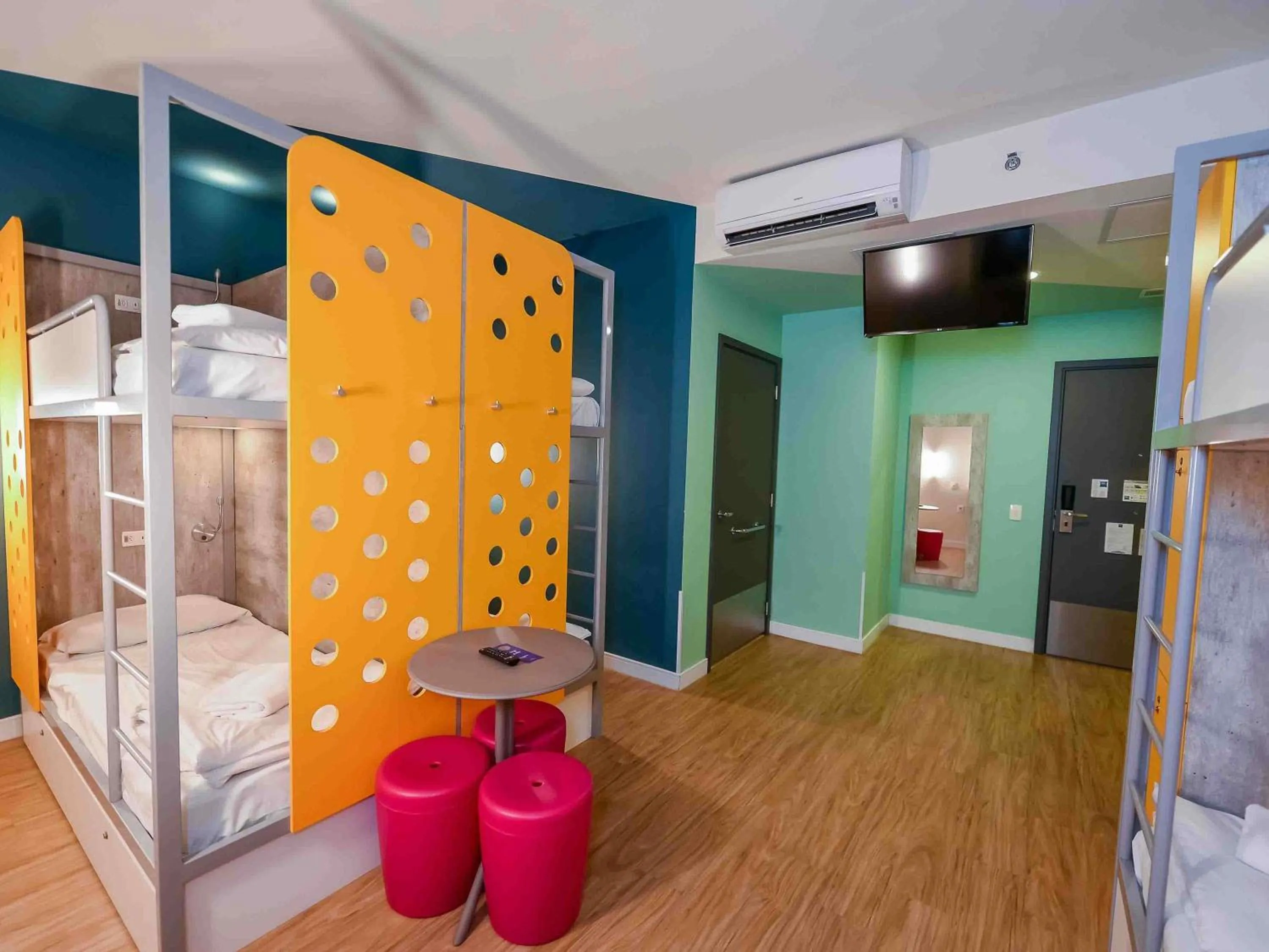 Bedroom, Bed in ibis budget Santos Gonzaga