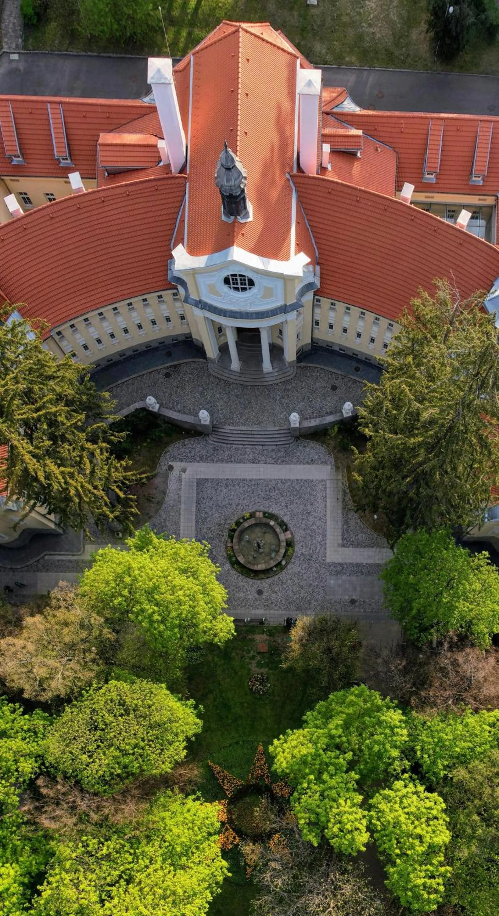 Nearby landmark in Hotel Montecito