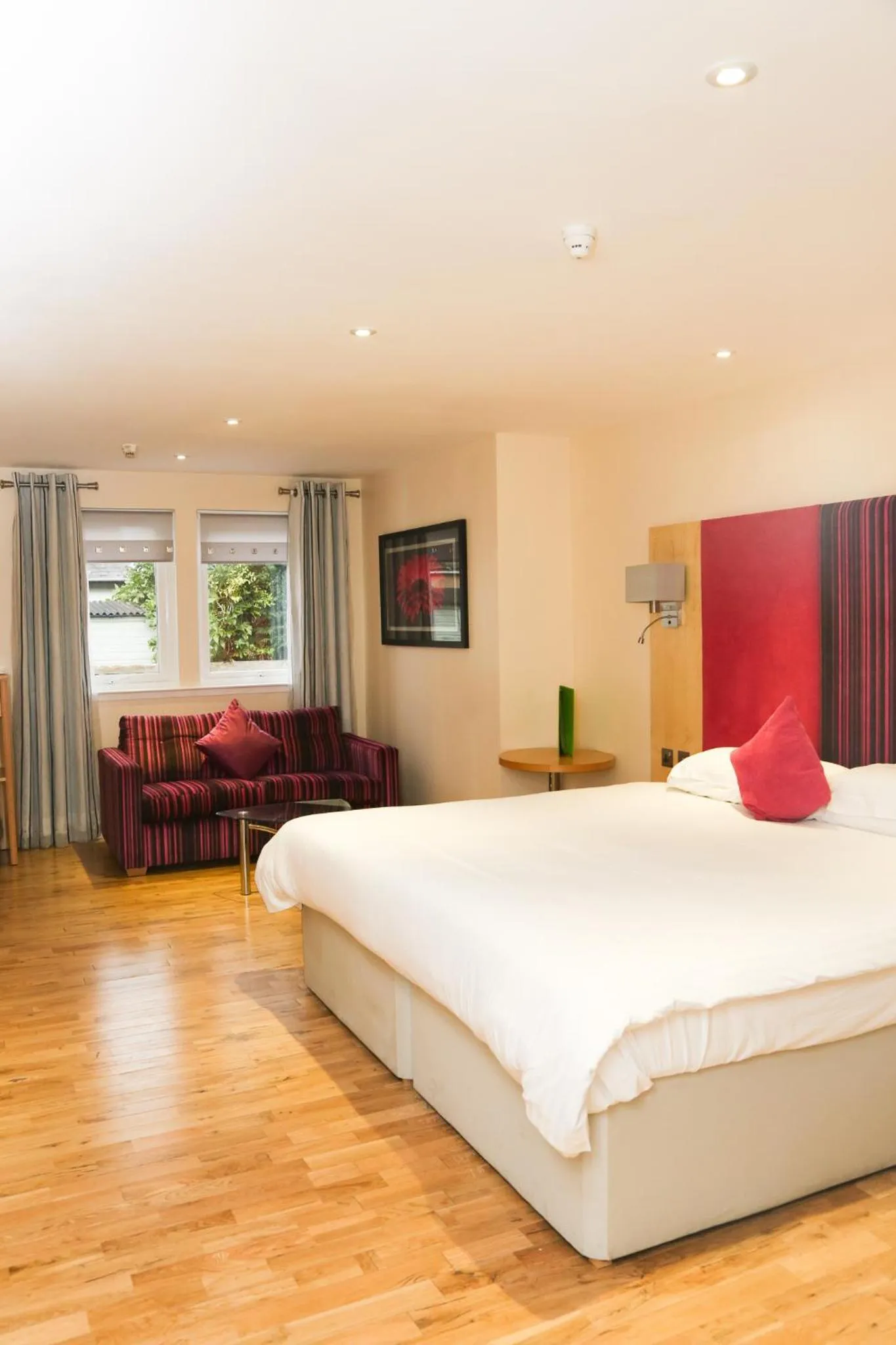 Photo of the whole room in ClubHouse B& B