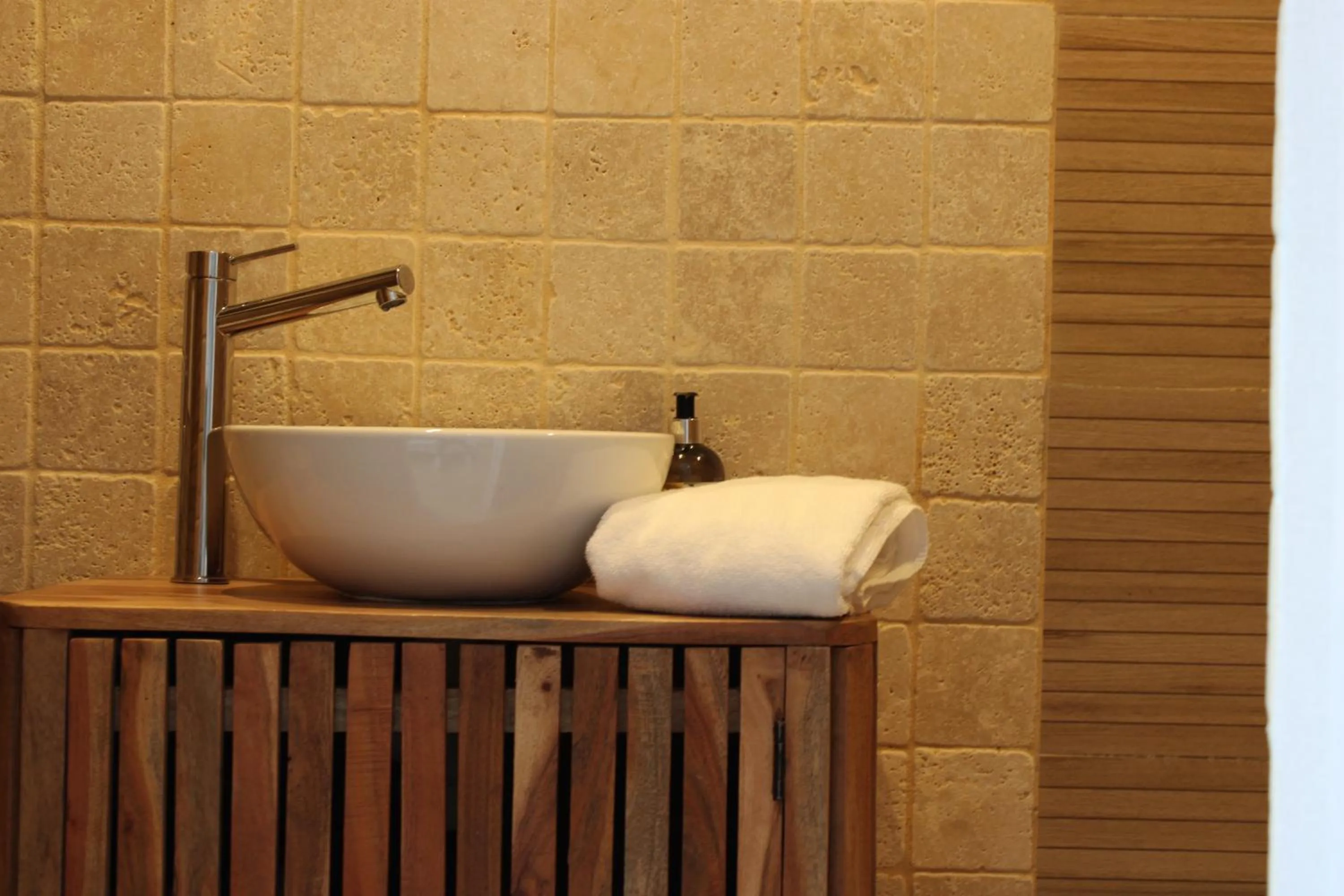 Bathroom in Logis Hôtel L'Ayguelade