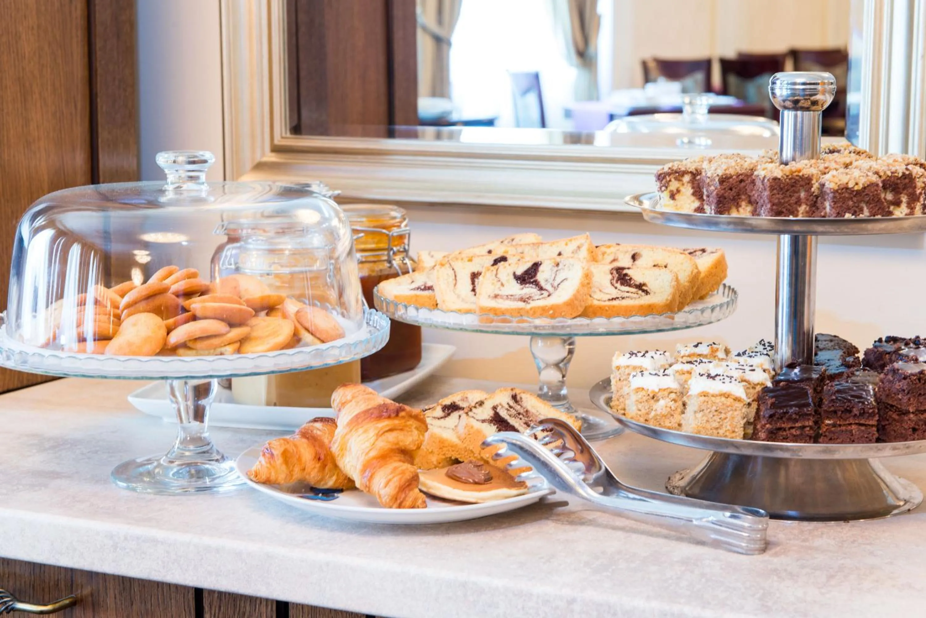 Restaurant/places to eat in Hotel Del Mar & Conference Center