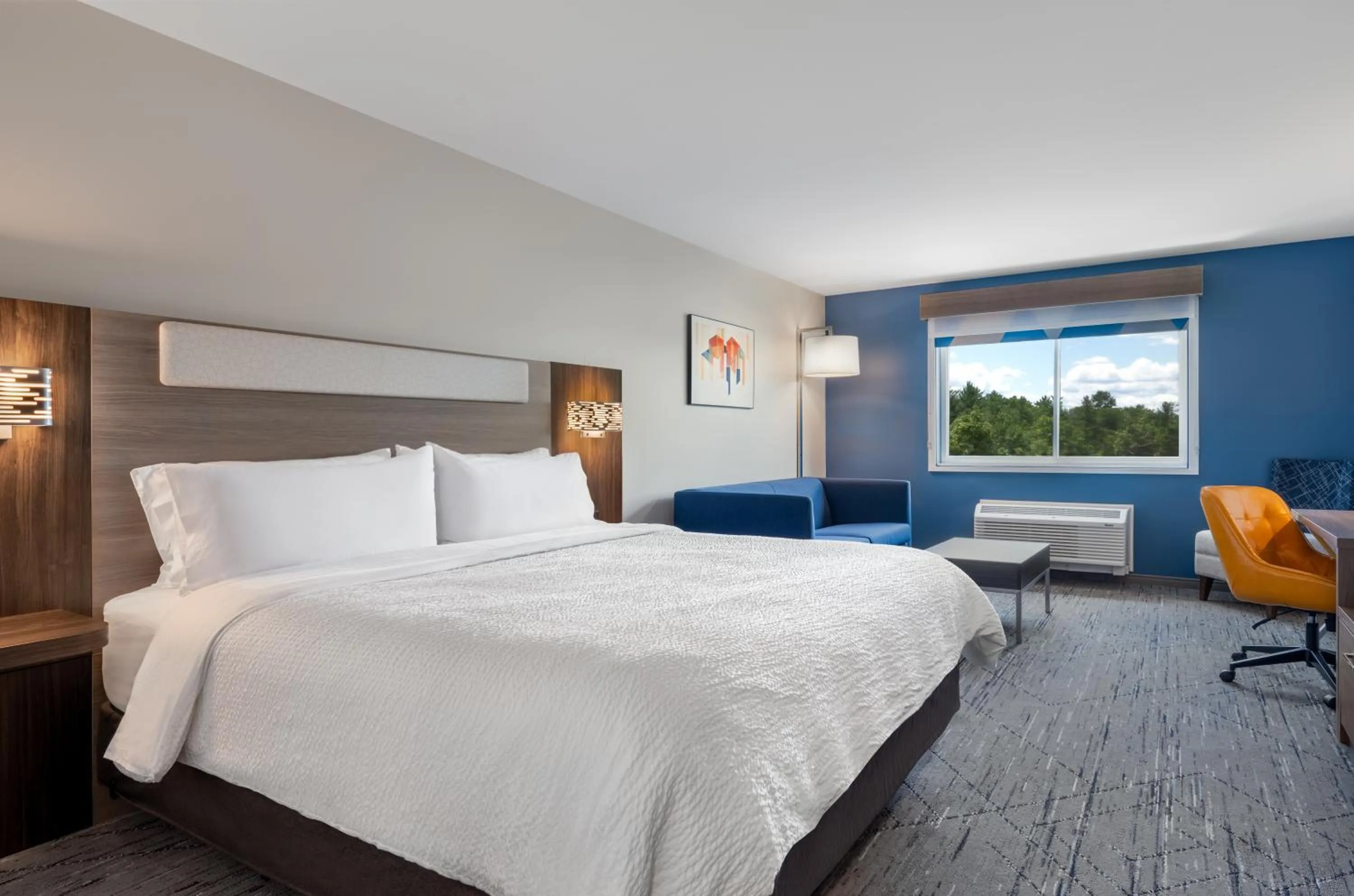 Bed in Holiday Inn Express & Suites Pittsfield-Lenox-Berkshires by IHG