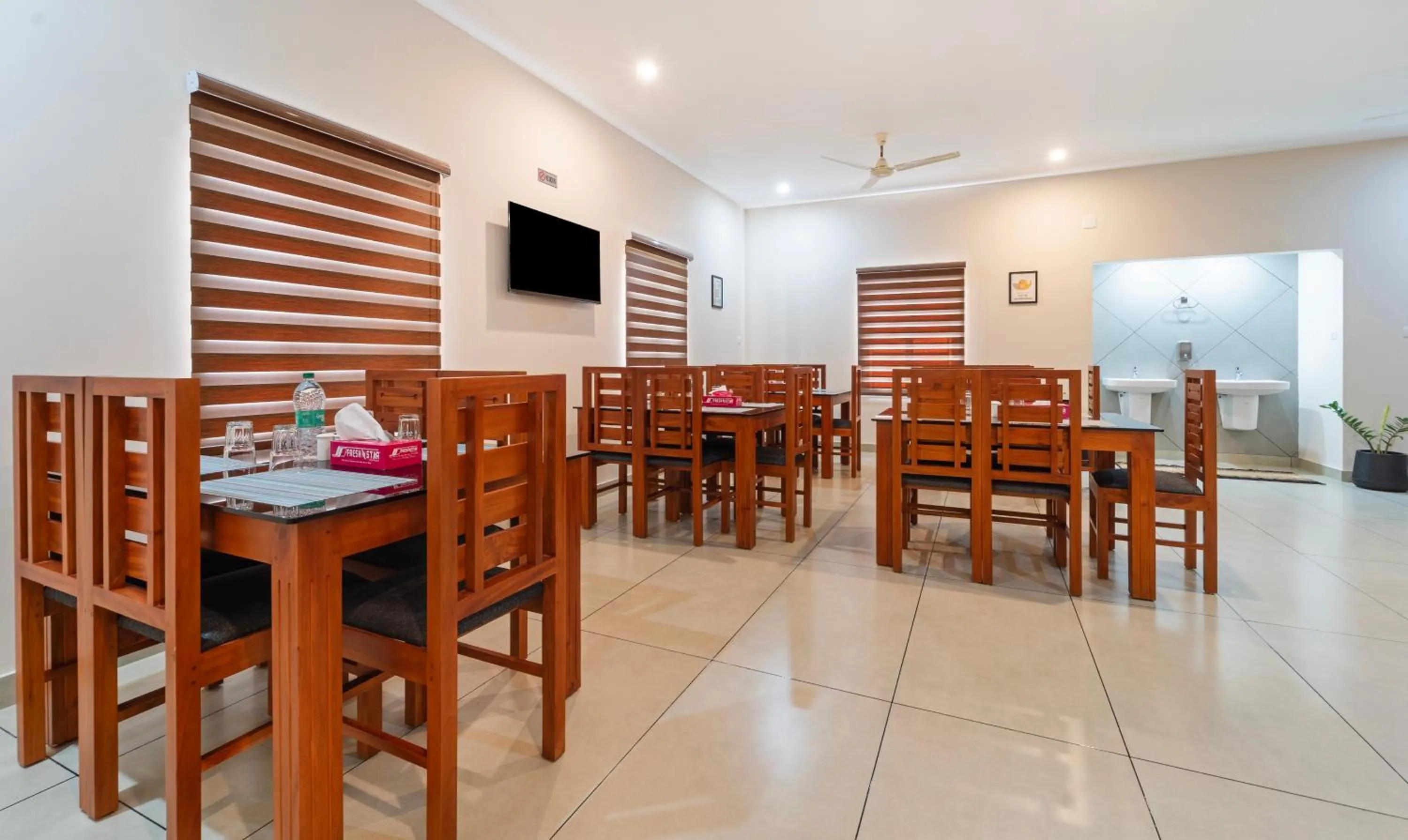 Dining area in Treebo Thoduvas Star Plaza Cochin Airport