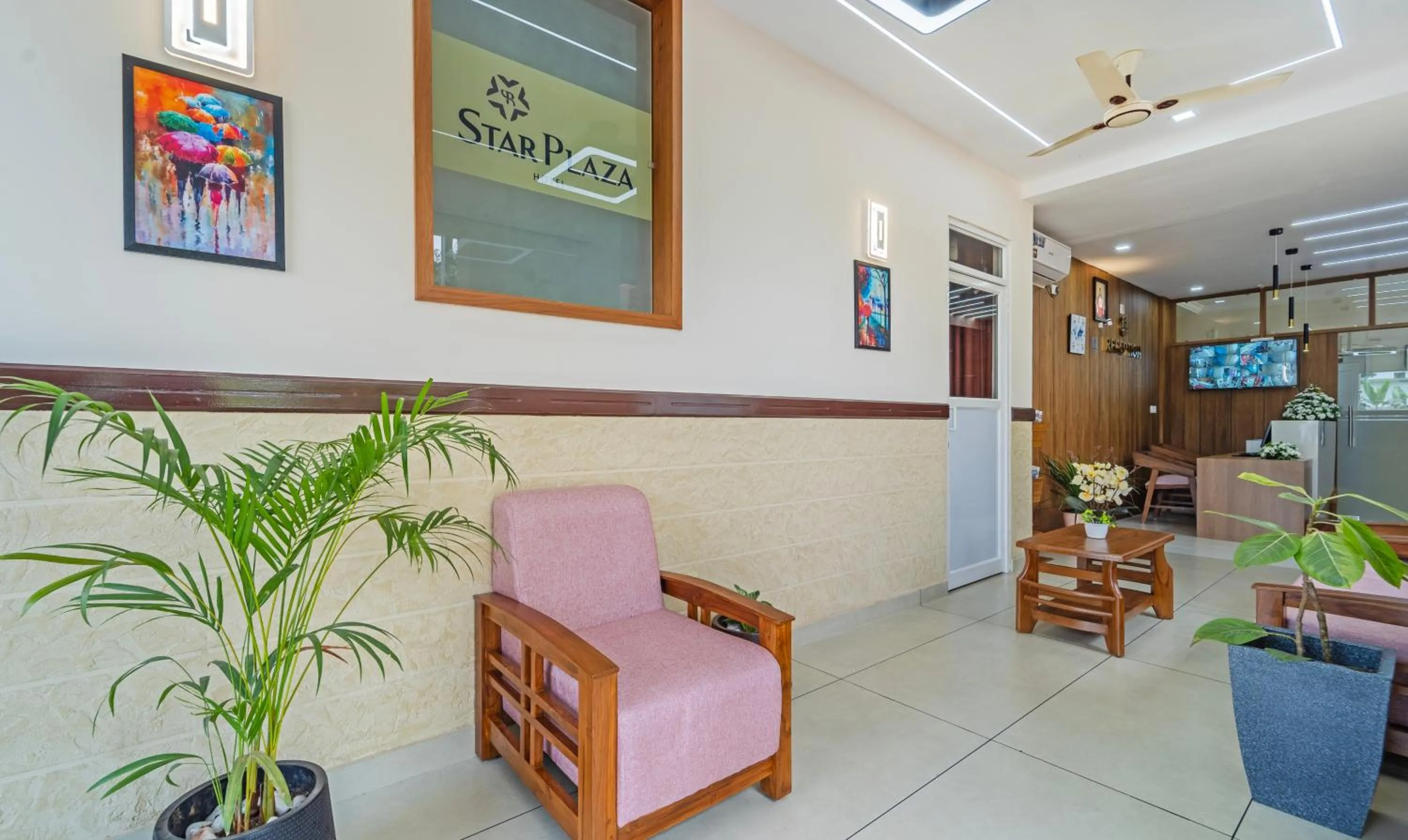 Seating area in Treebo Thoduvas Star Plaza Cochin Airport