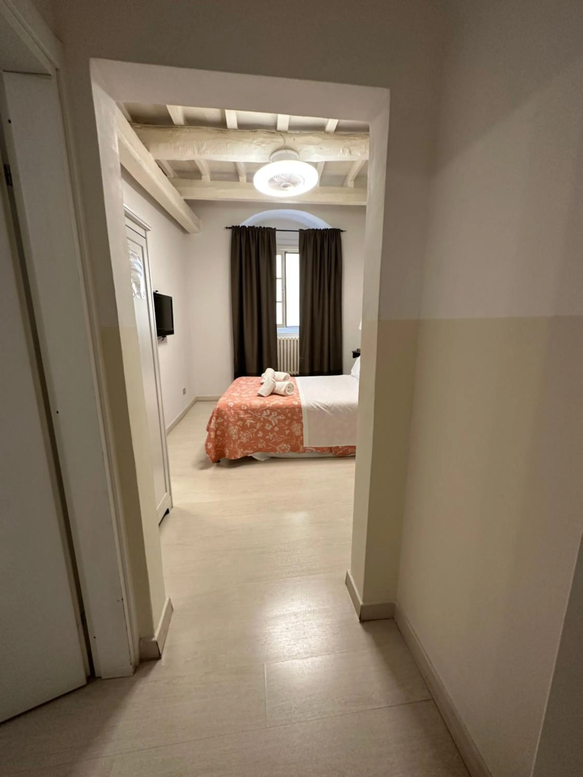 Bedroom, Bed in Gattopardo Rooms Florence