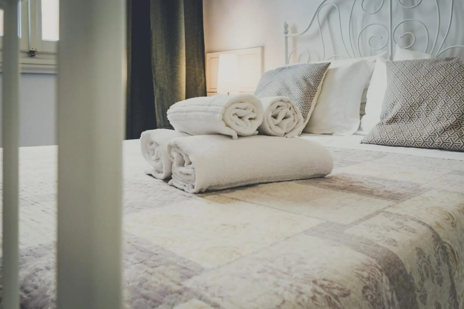 Bedroom, Bed in Gattopardo Rooms Florence