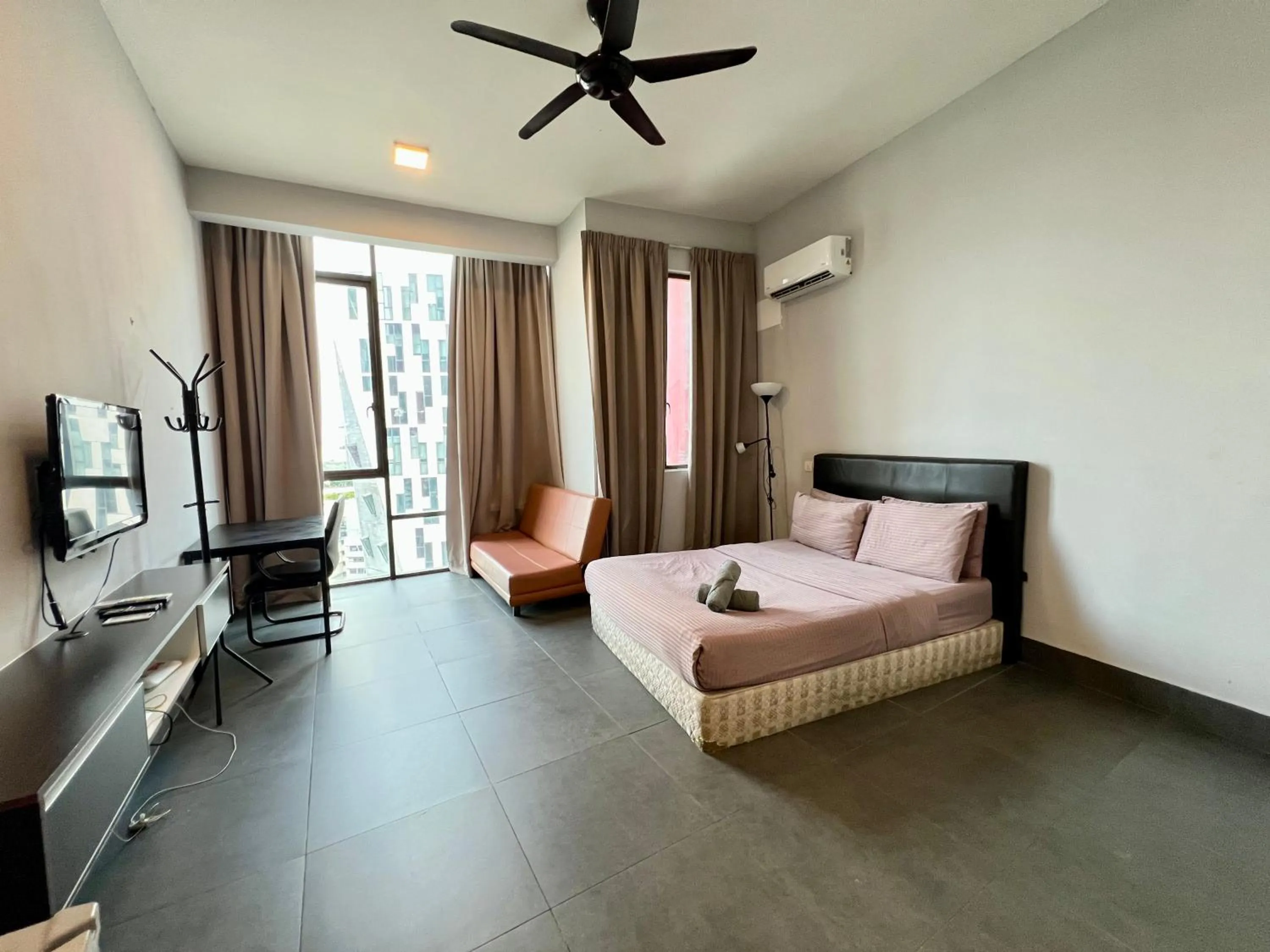 Bed in Empire Damansara Residence Suites