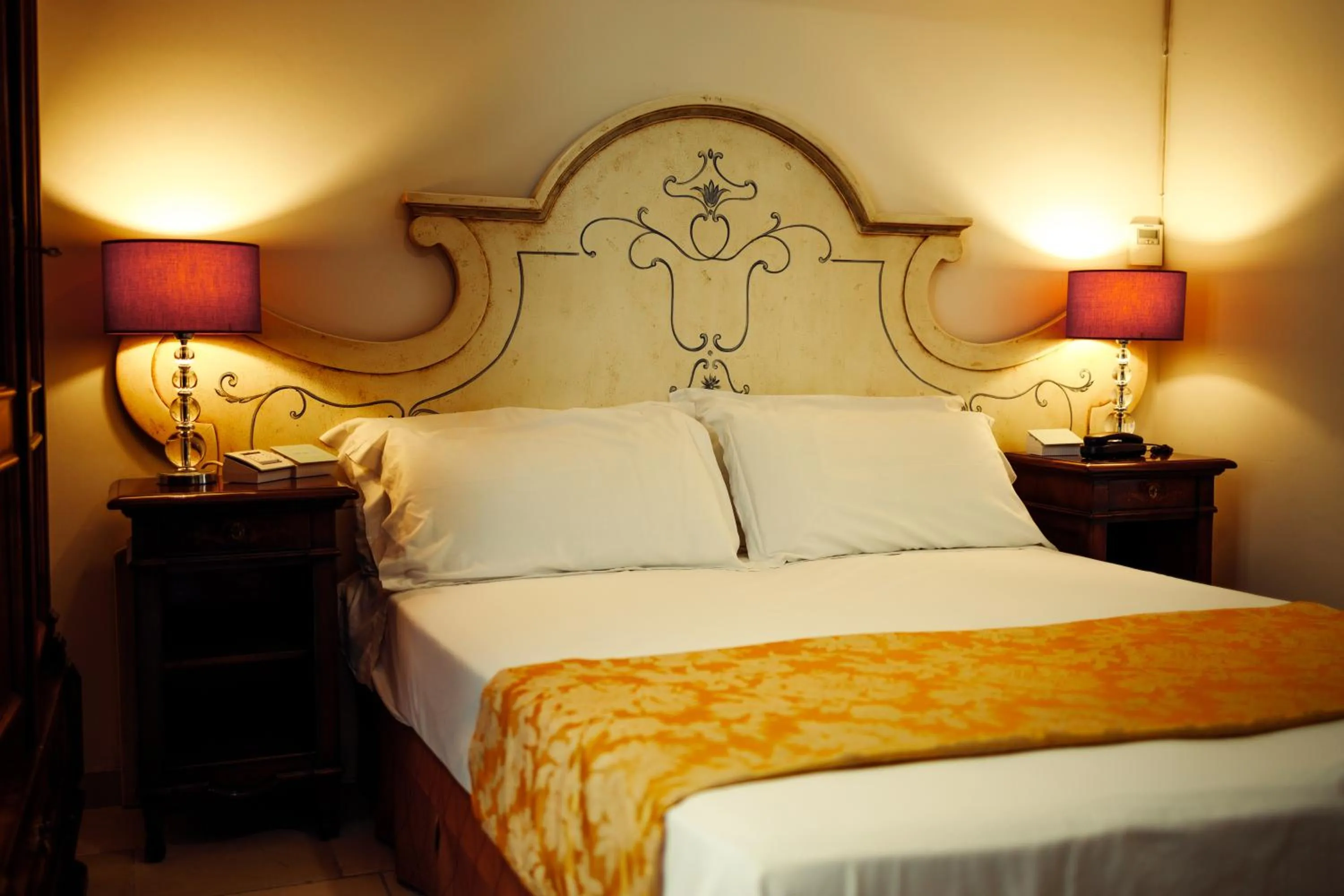 Bed in Vico Regio Hotel