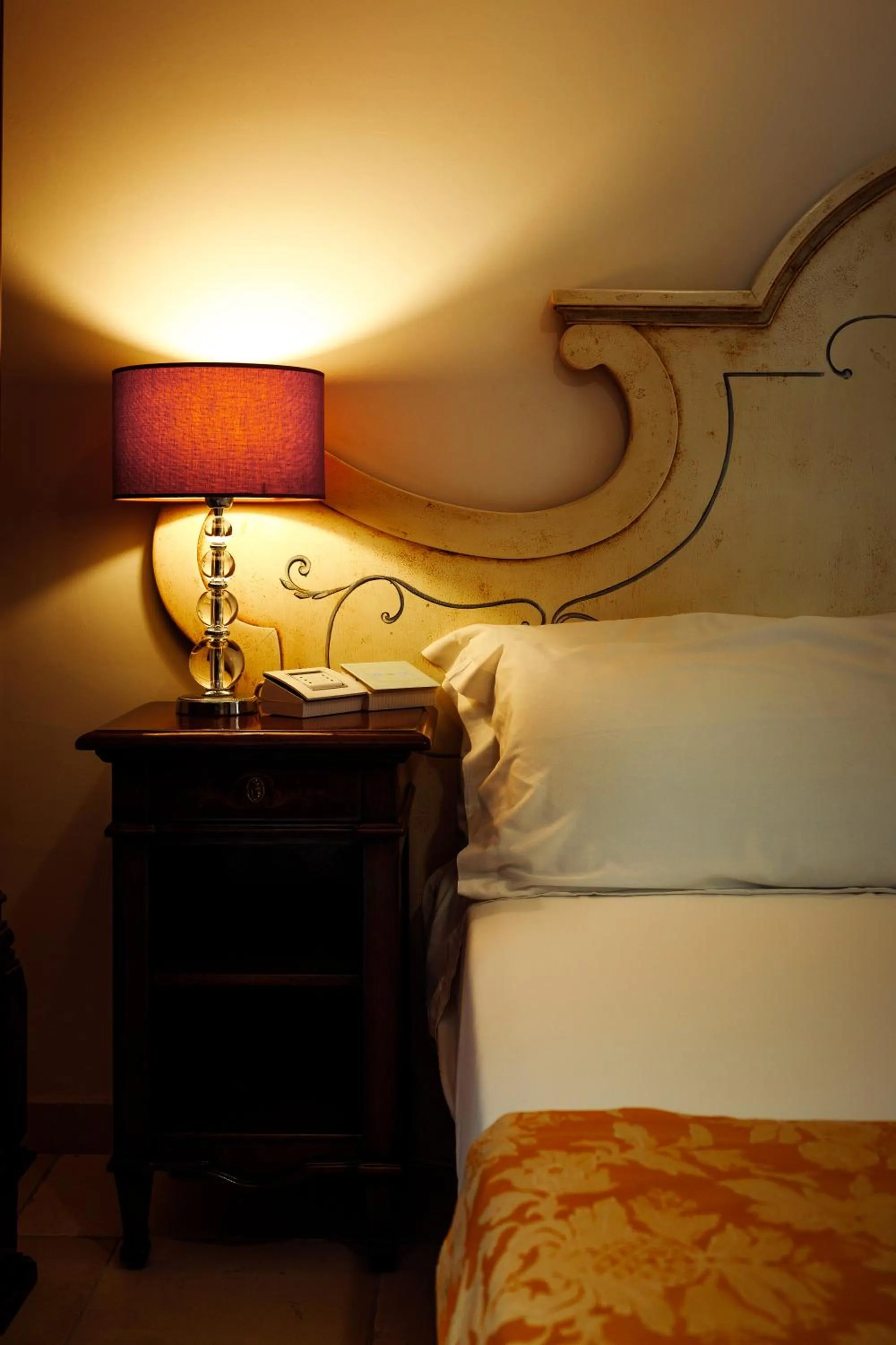 Bed in Vico Regio Hotel