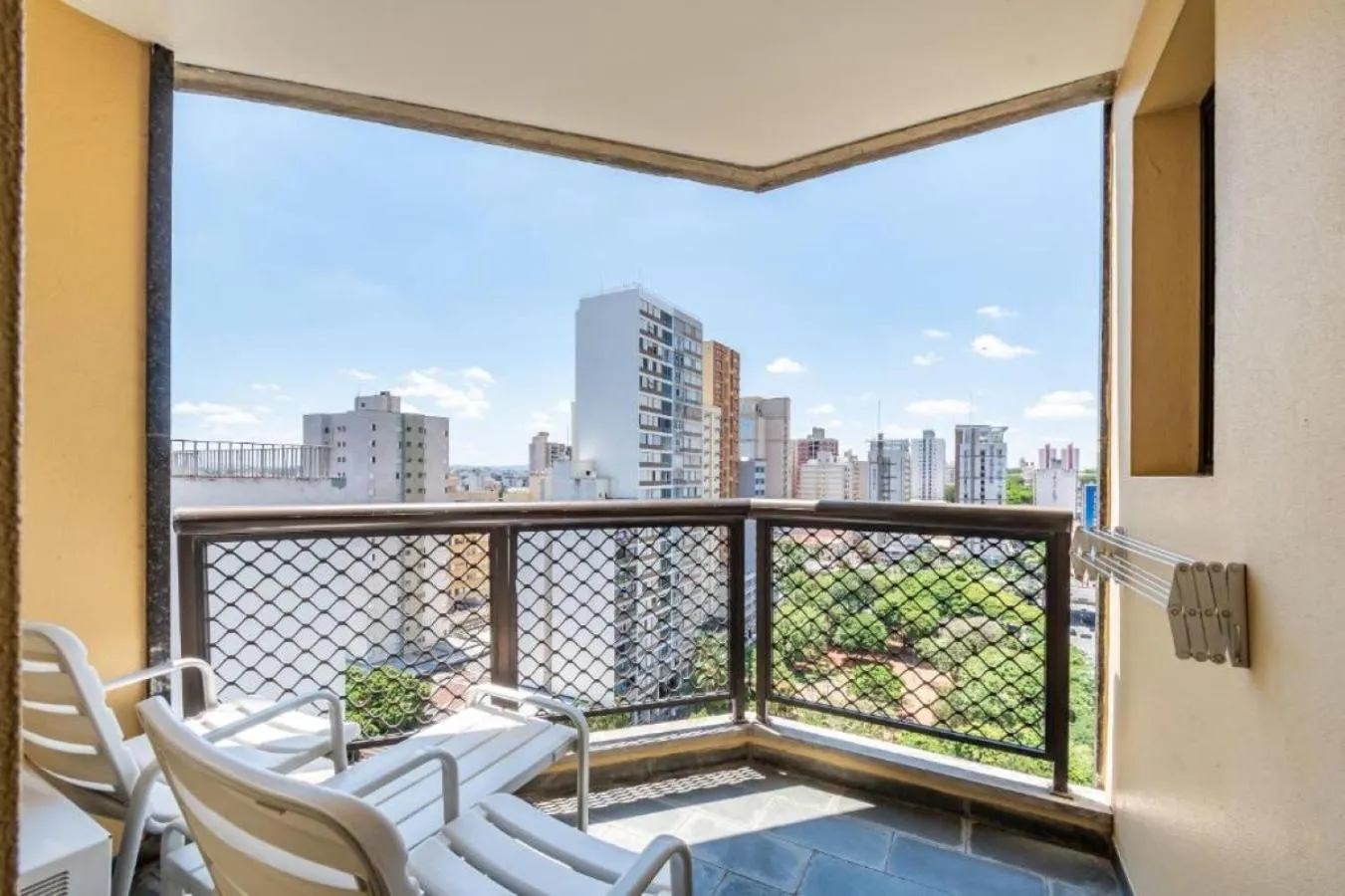 Balcony/Terrace in Park Tower Campinas Residence by Nacional Inn
