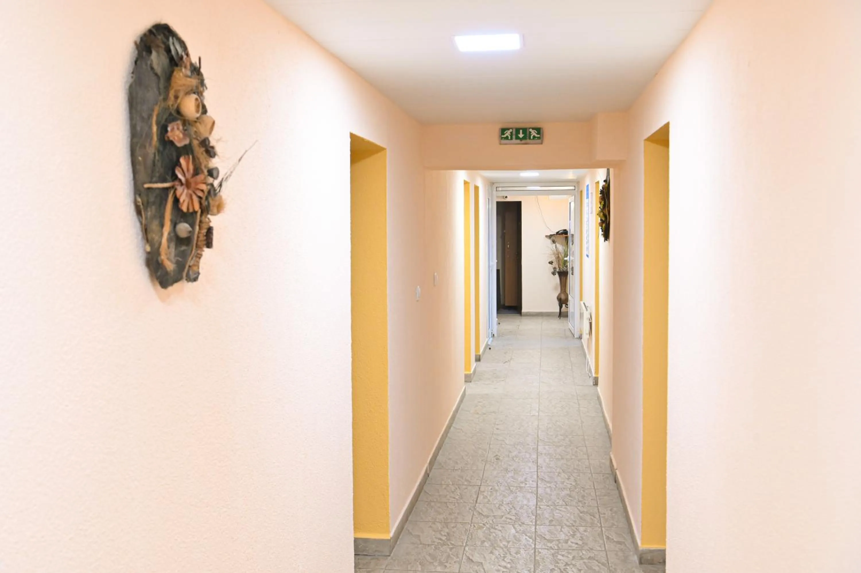 Spa and wellness centre/facilities in Hotel Bojur & Bojurland Apartment Complex