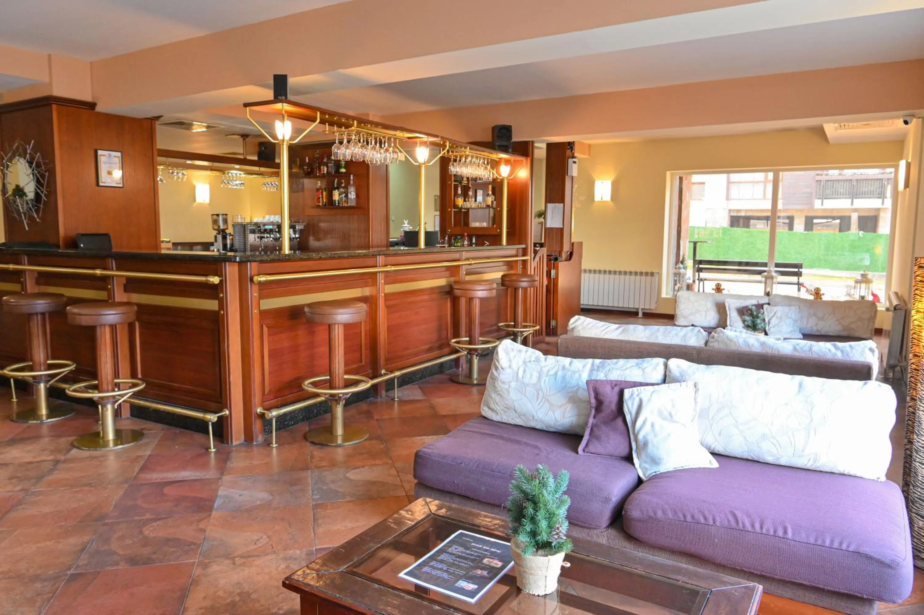 Lobby or reception in Hotel Bojur & Bojurland Apartment Complex