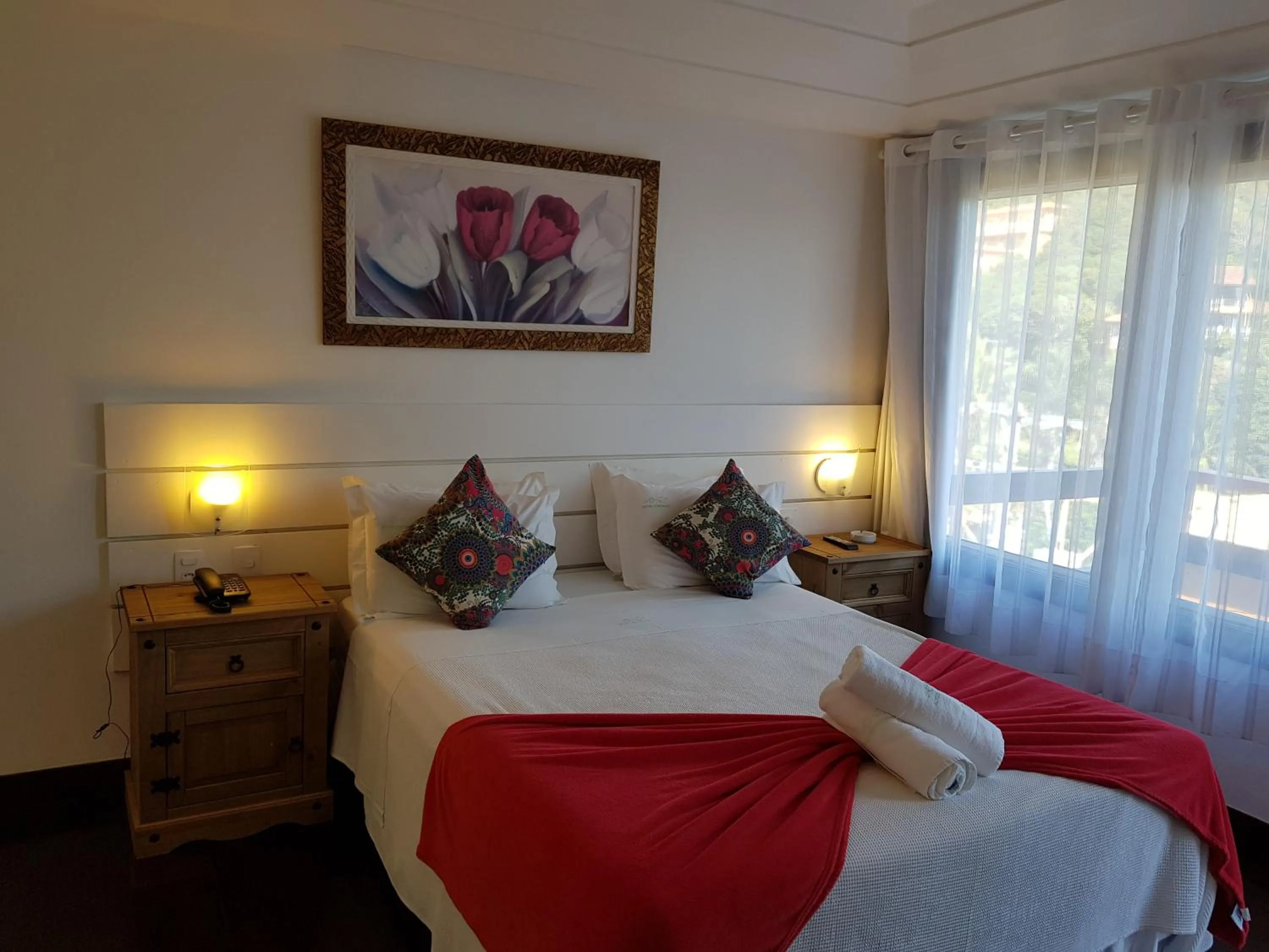 Bed in Coronado Inn Hotel