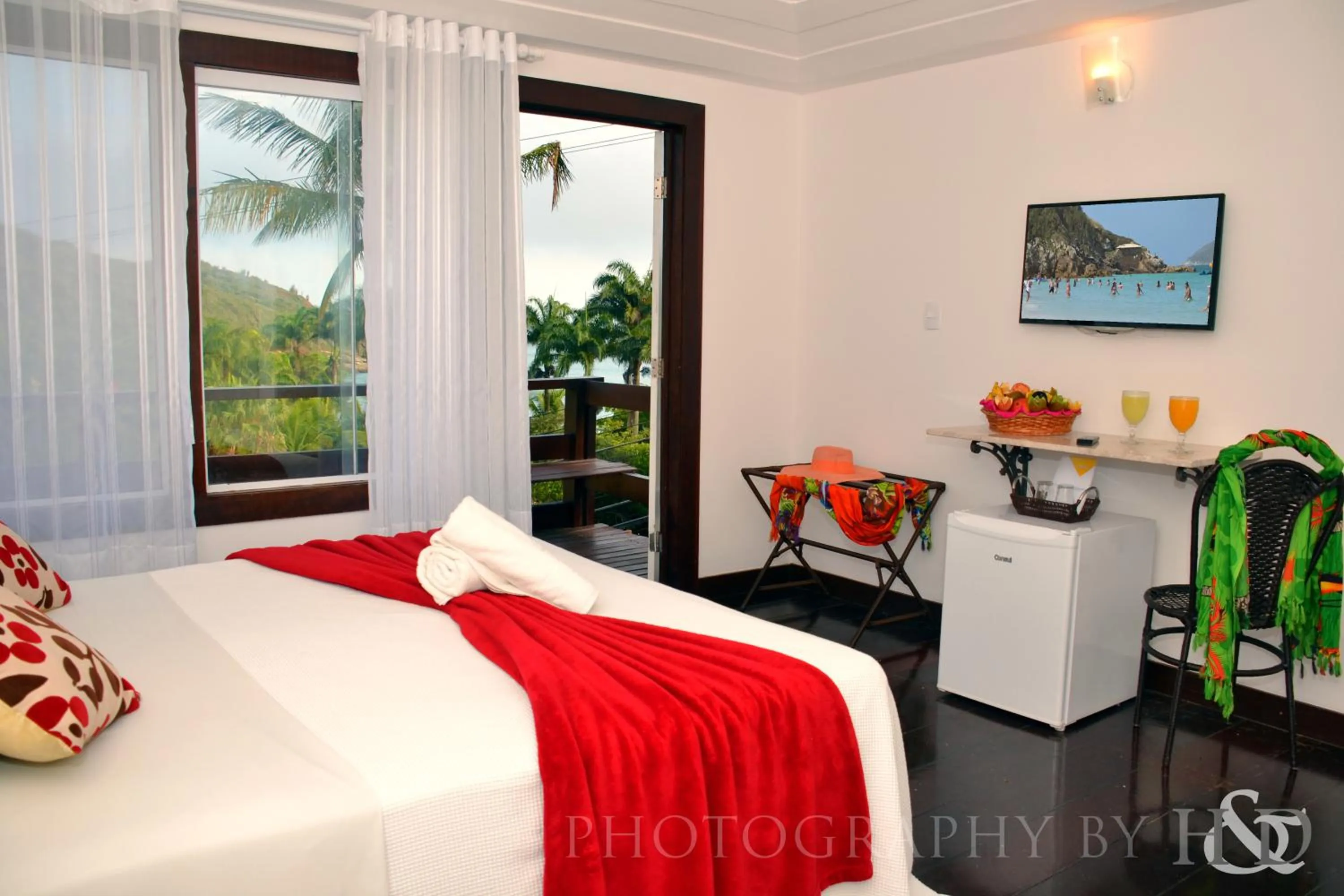 Bed in Coronado Inn Hotel