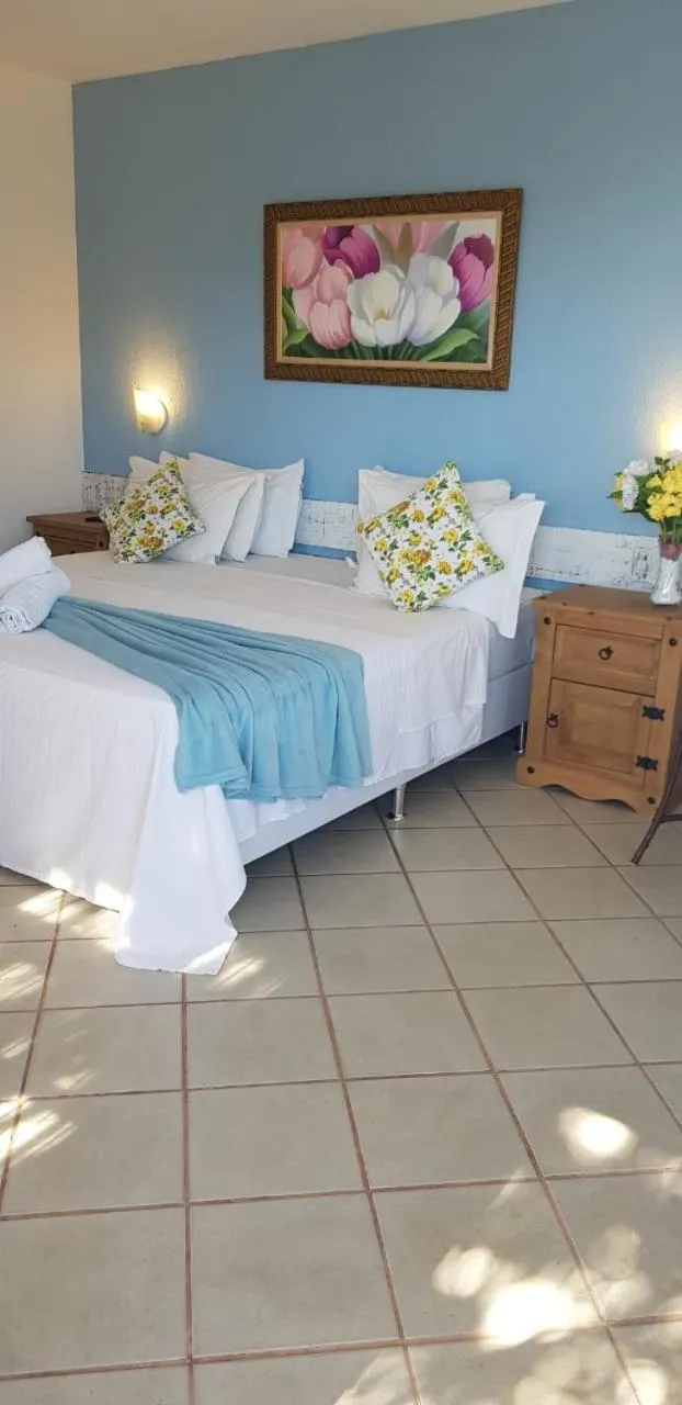 Bed in Coronado Inn Hotel