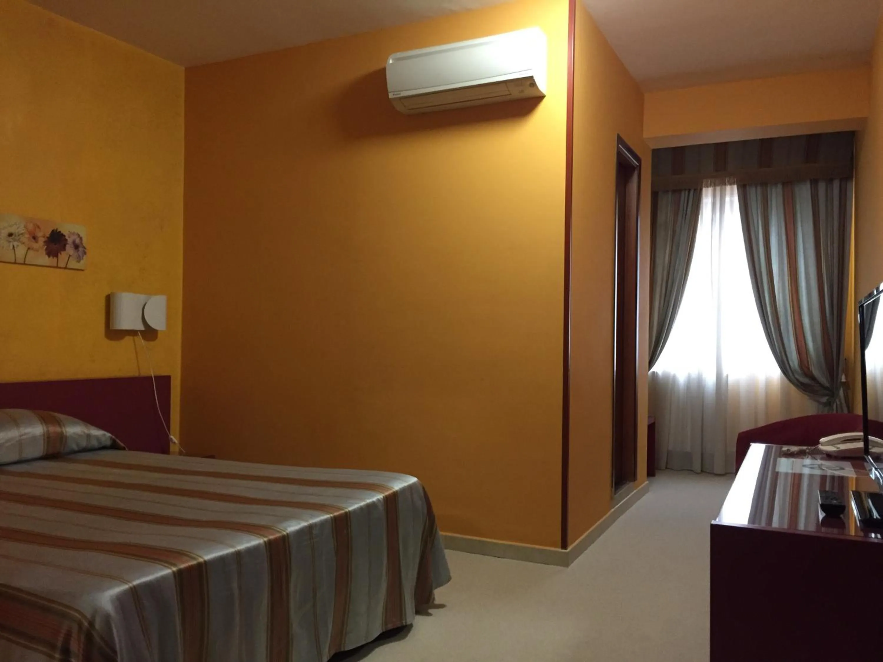 Bed in Cristal Hotel