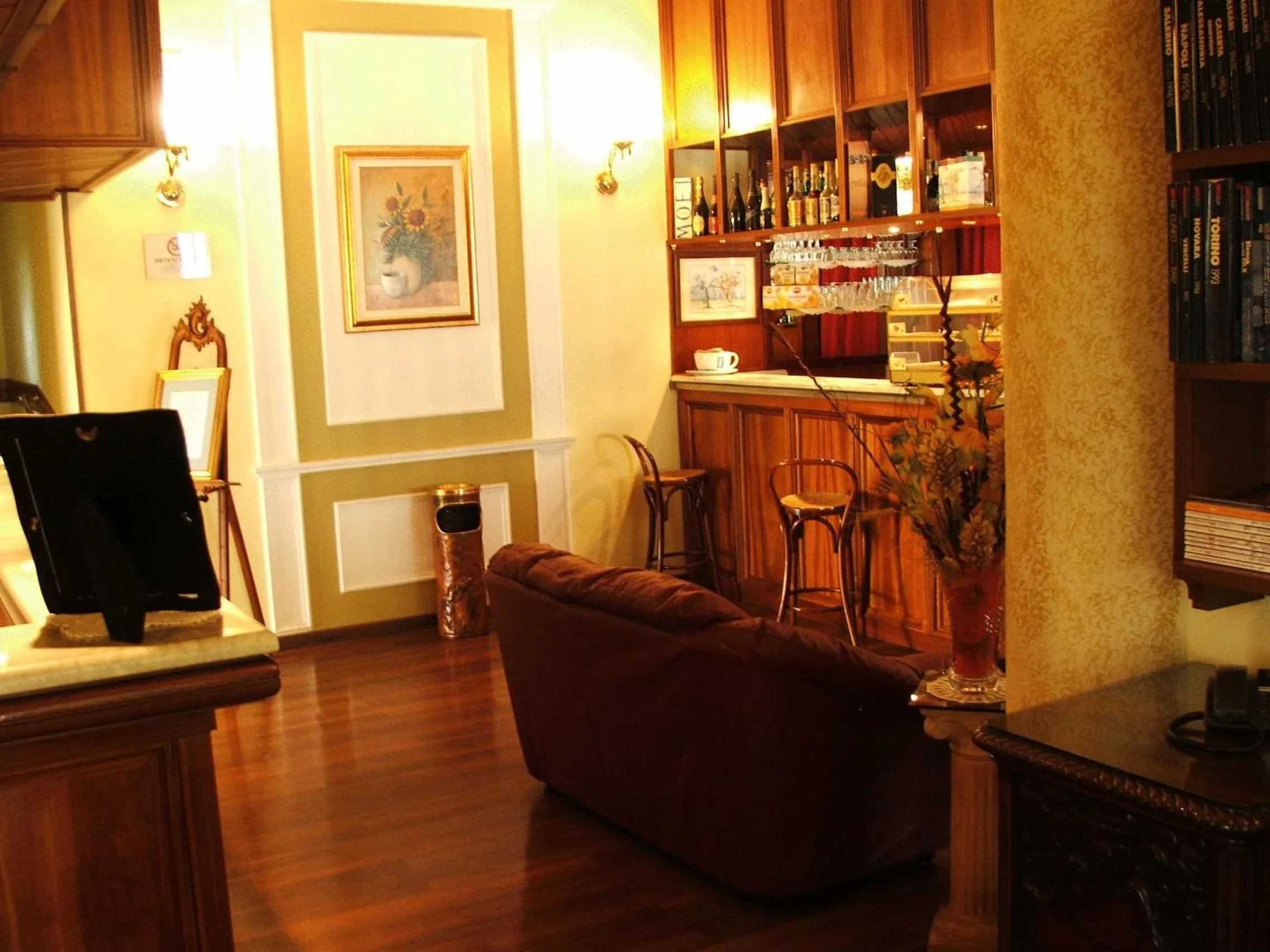 Lounge or bar in Cristal Hotel