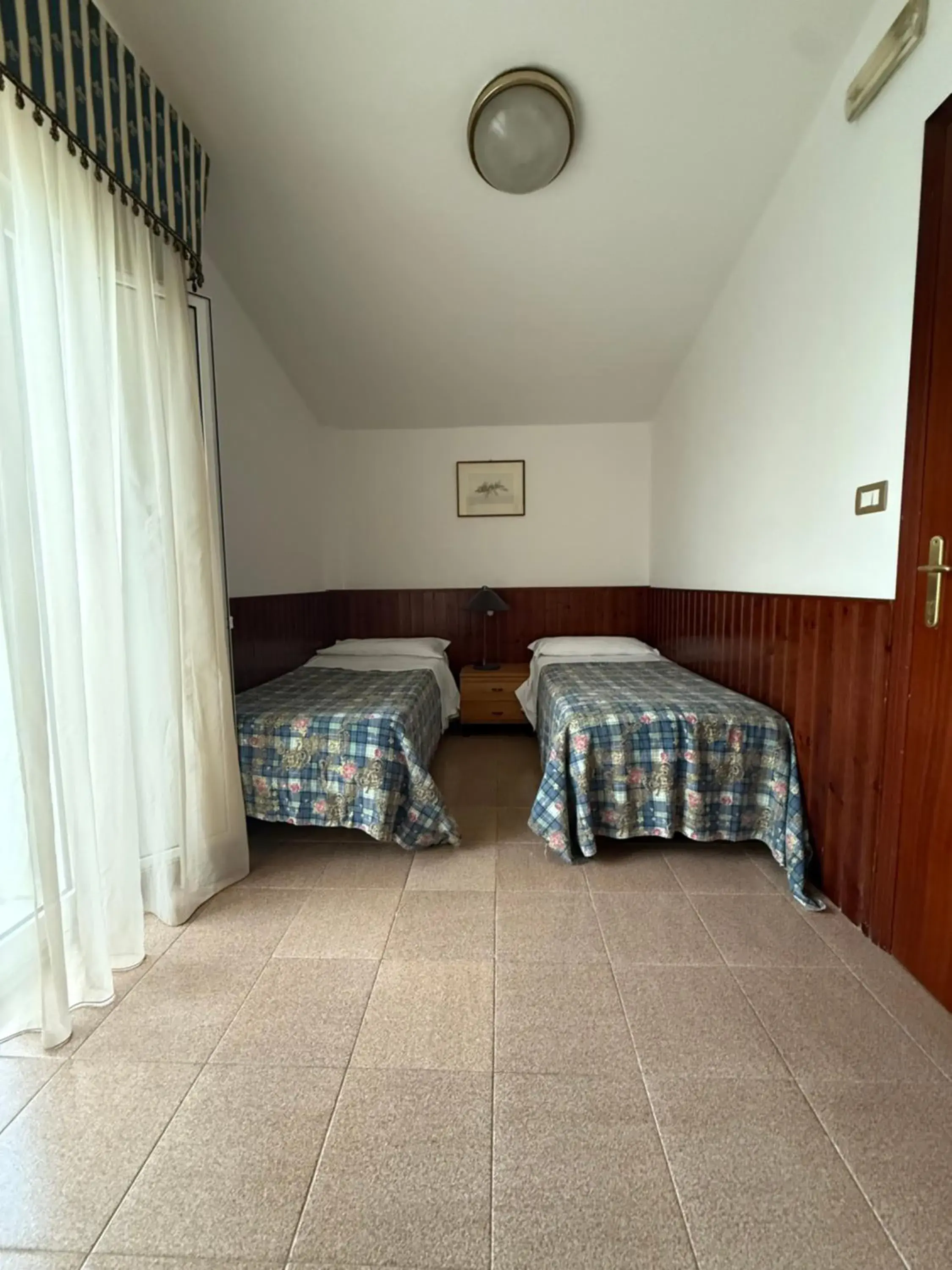 Triple Room in Cristal Hotel Triple Room in Cristal Hotel